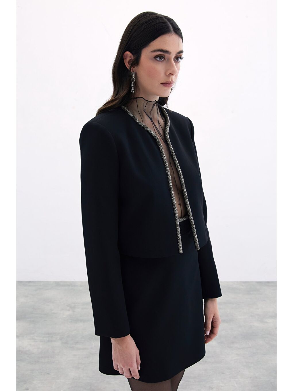 Boncuklu Kısa Ceket - Siyah-4