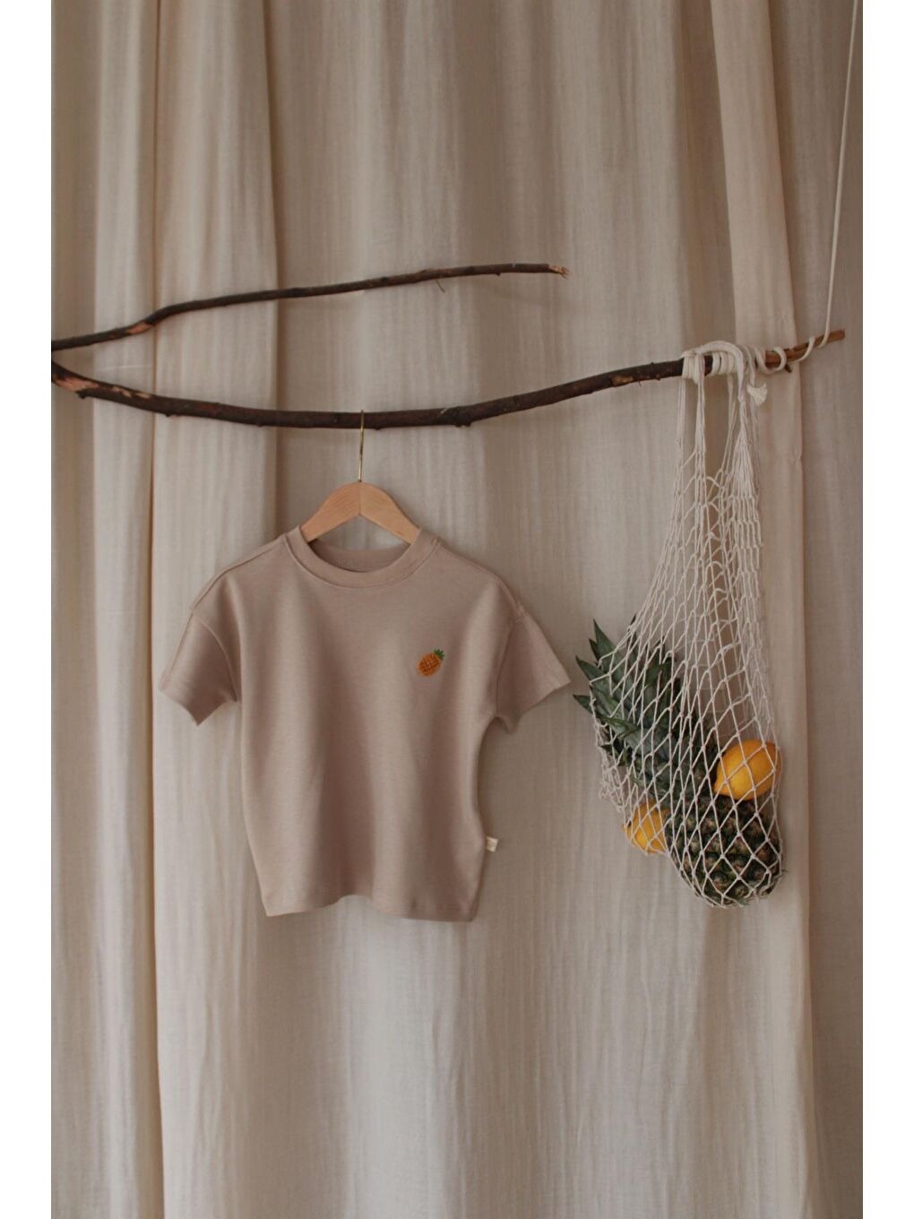 Bej Ananas Nakışlı Oversize T-Shirt-3