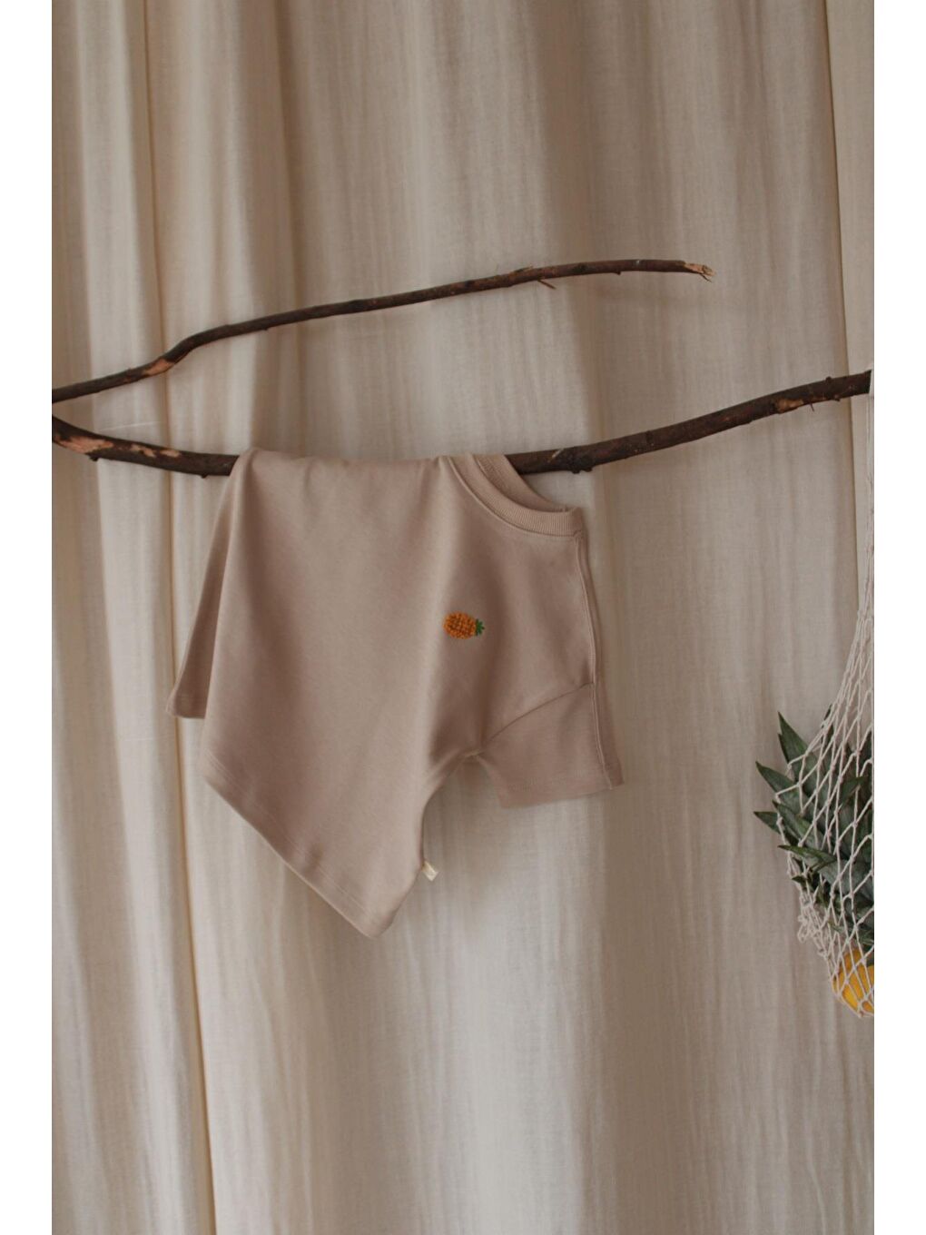Bej Ananas Nakışlı Oversize T-Shirt-4
