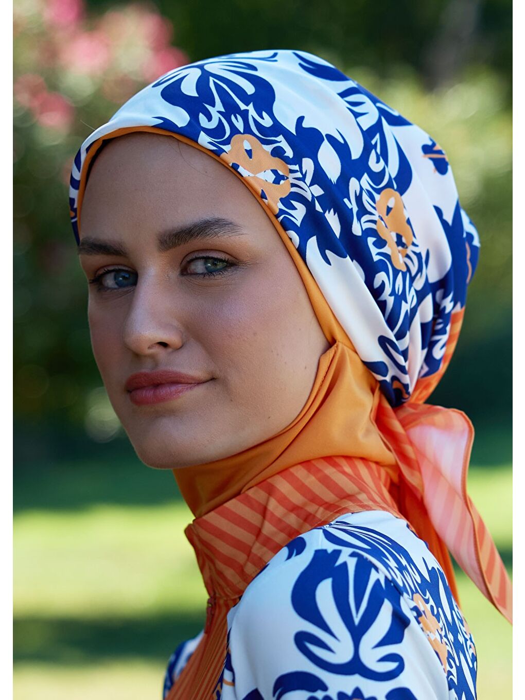 Karışık Üçgen Eşarp - 13-3