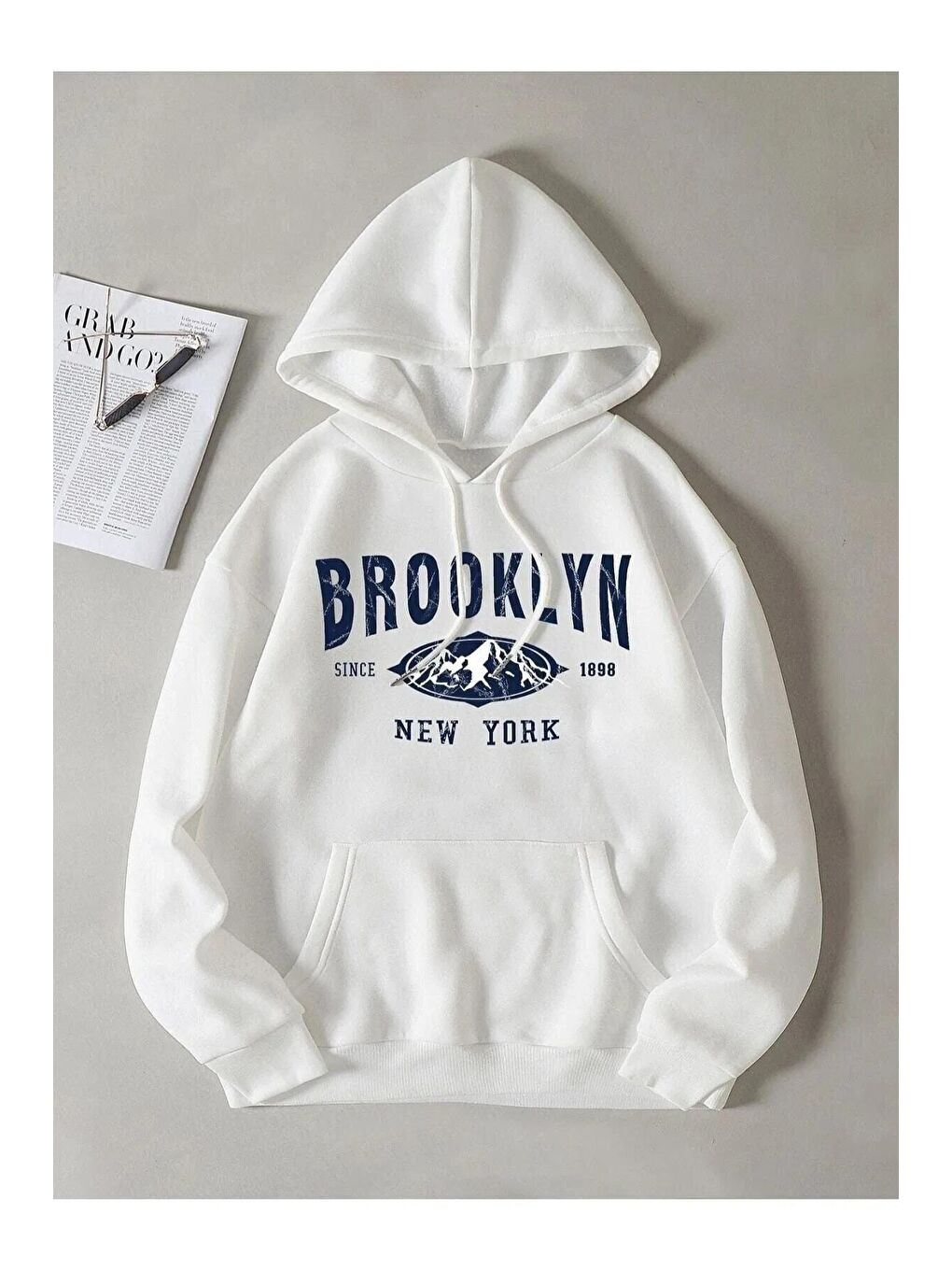 Trendseninle Kırık Beyaz Kadın Brooklyn Baskılı Kapüşonlu Sweatshirt