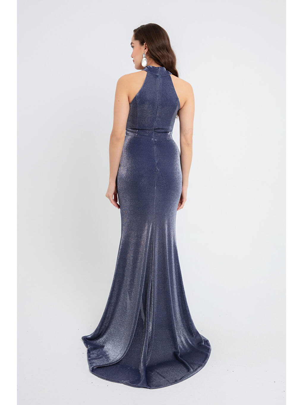 Kadın İndigo Halter Yaka Yırtmaçlı Simli Uzun Abiye Elbise-4