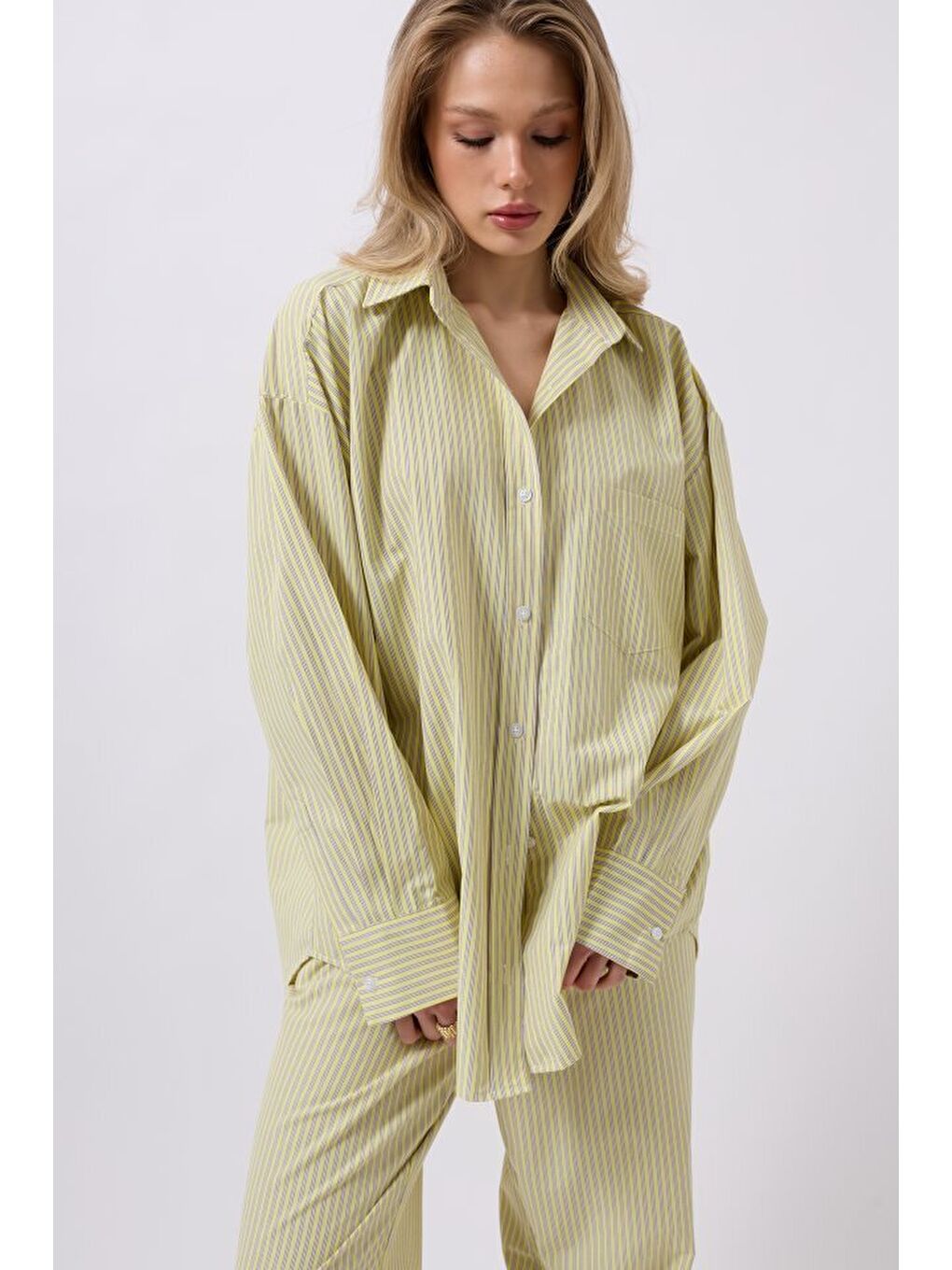 Bej Çizgili Cep Detay Gömlek-1