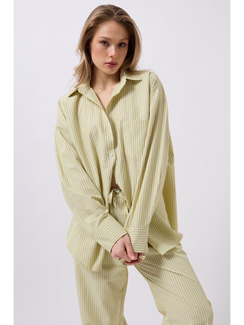 Bej Çizgili Cep Detay Gömlek-2