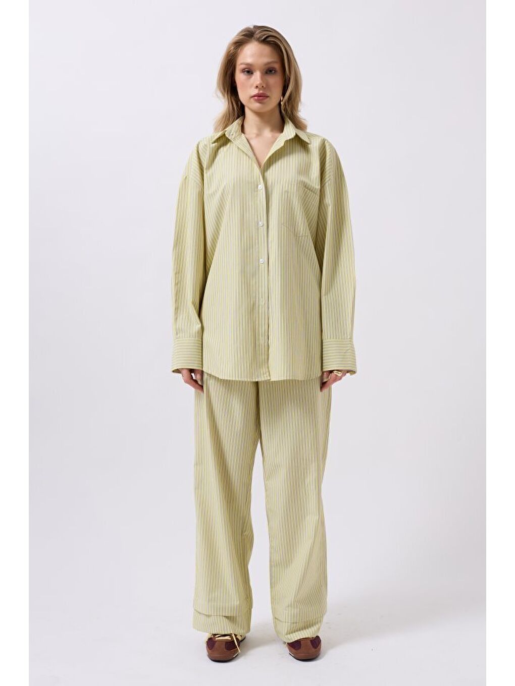 Bej Çizgili Cep Detay Gömlek-3