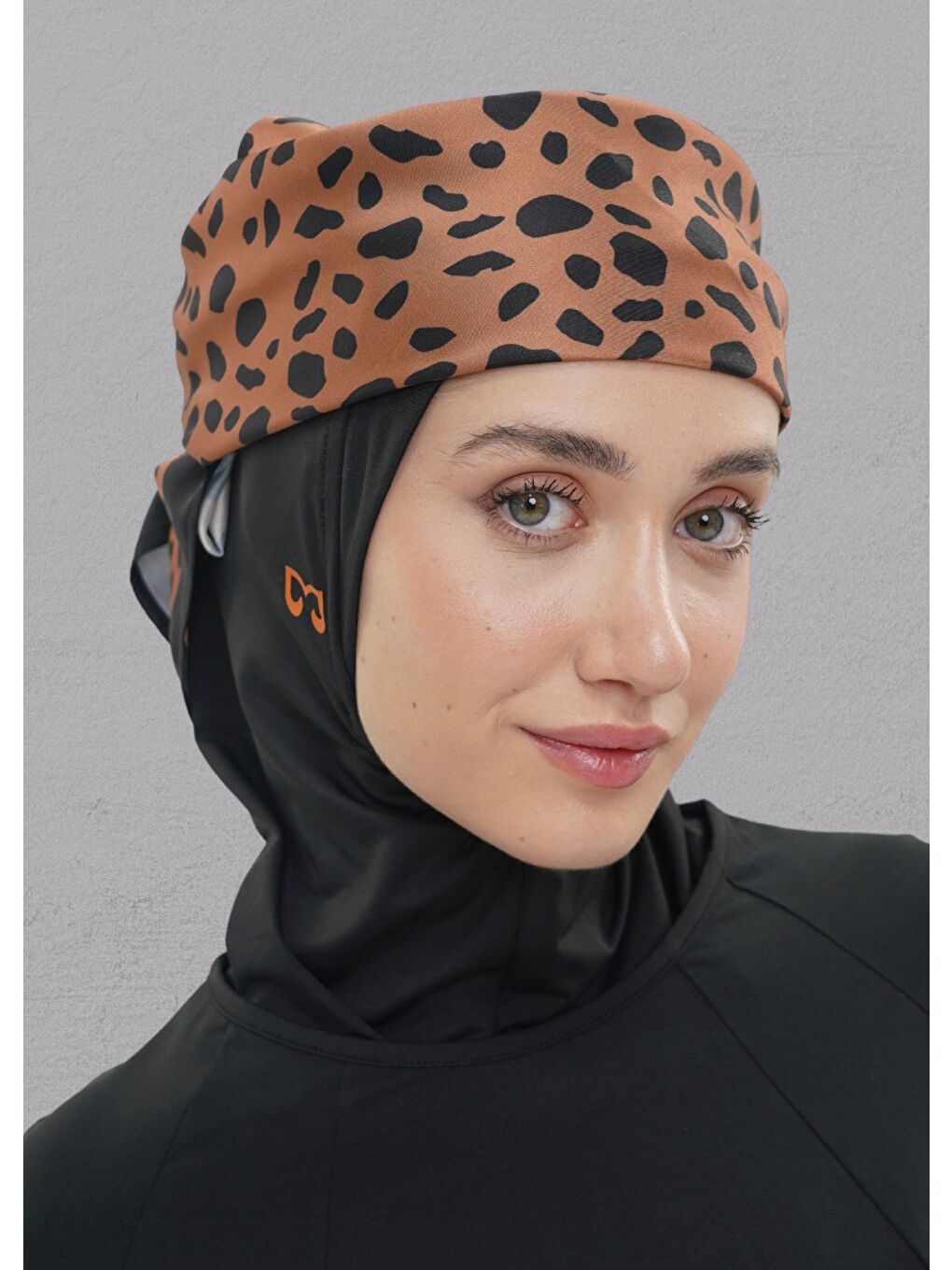 Karışık Üçgen Eşarp - 16-1