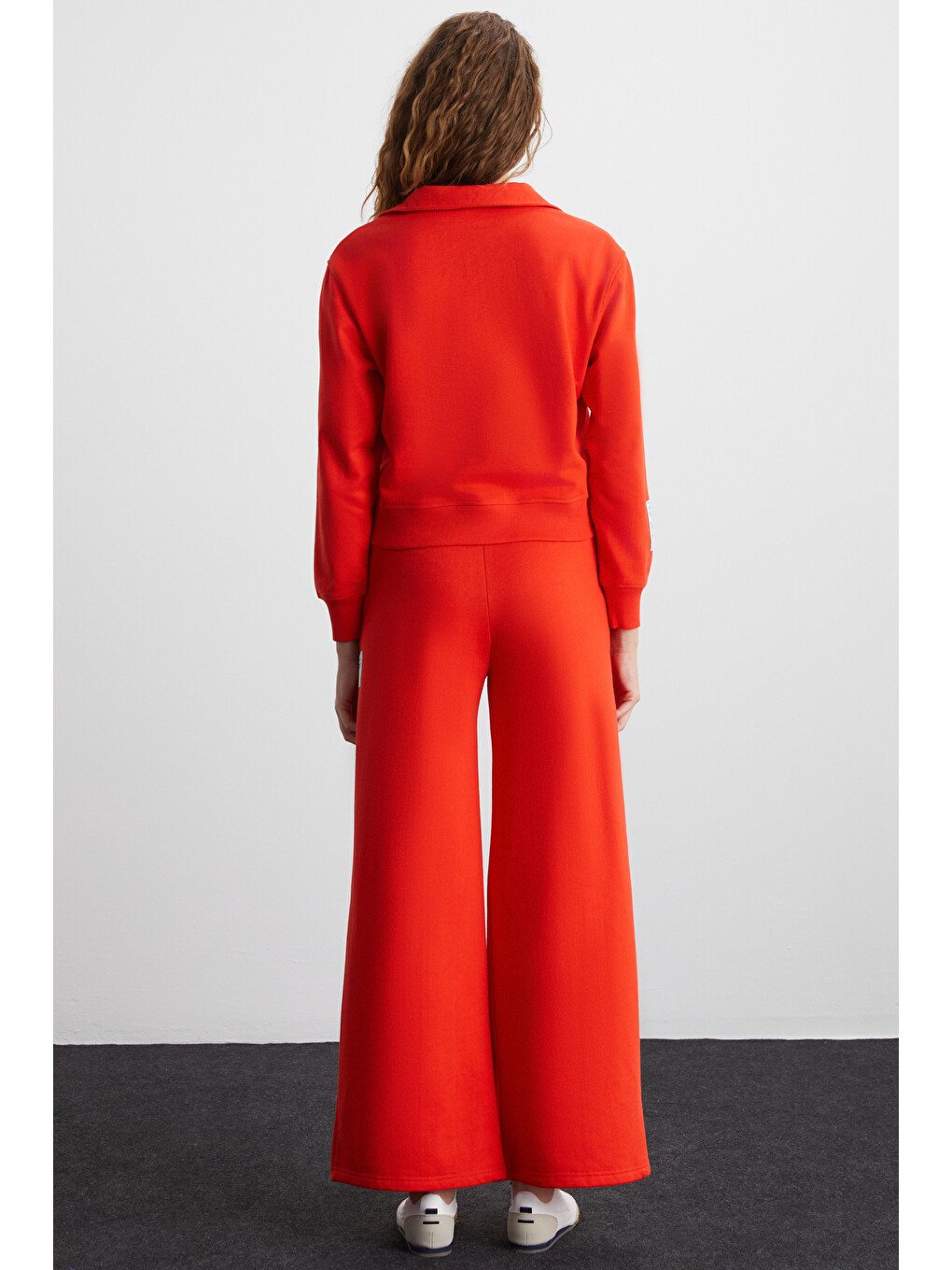 Laury Kadın Organik Pamuklu Yumuşacık Geniş Paça Regular Etiket Detaylı Kırmızı Eşofman Altı-5