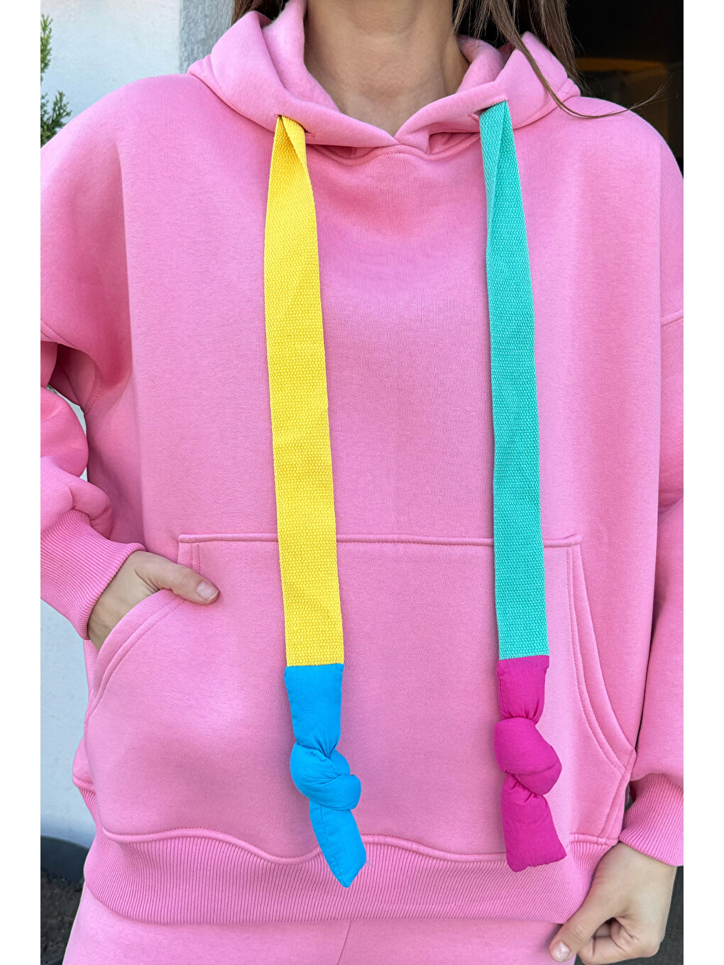 GÜLSELİ Pembe Kadın Kapüşonlu Renkli Şeritli Şardonlu Sweatshirt - 2