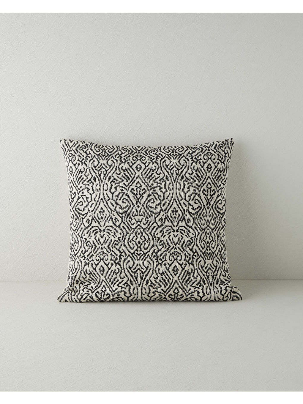 Mirena Kırlent Kılıfı 45x45 cm Siyah - Beyaz-1