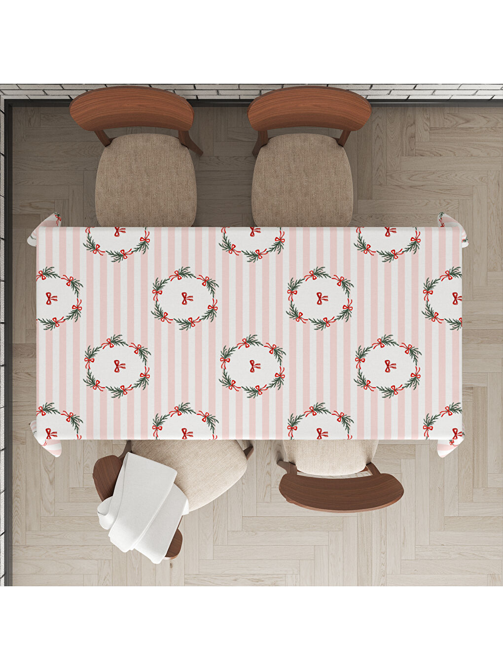 Karışık Yılbaşı Temalı Çelenk Desenli Dijital Baskılı Masa Örtüsü-1