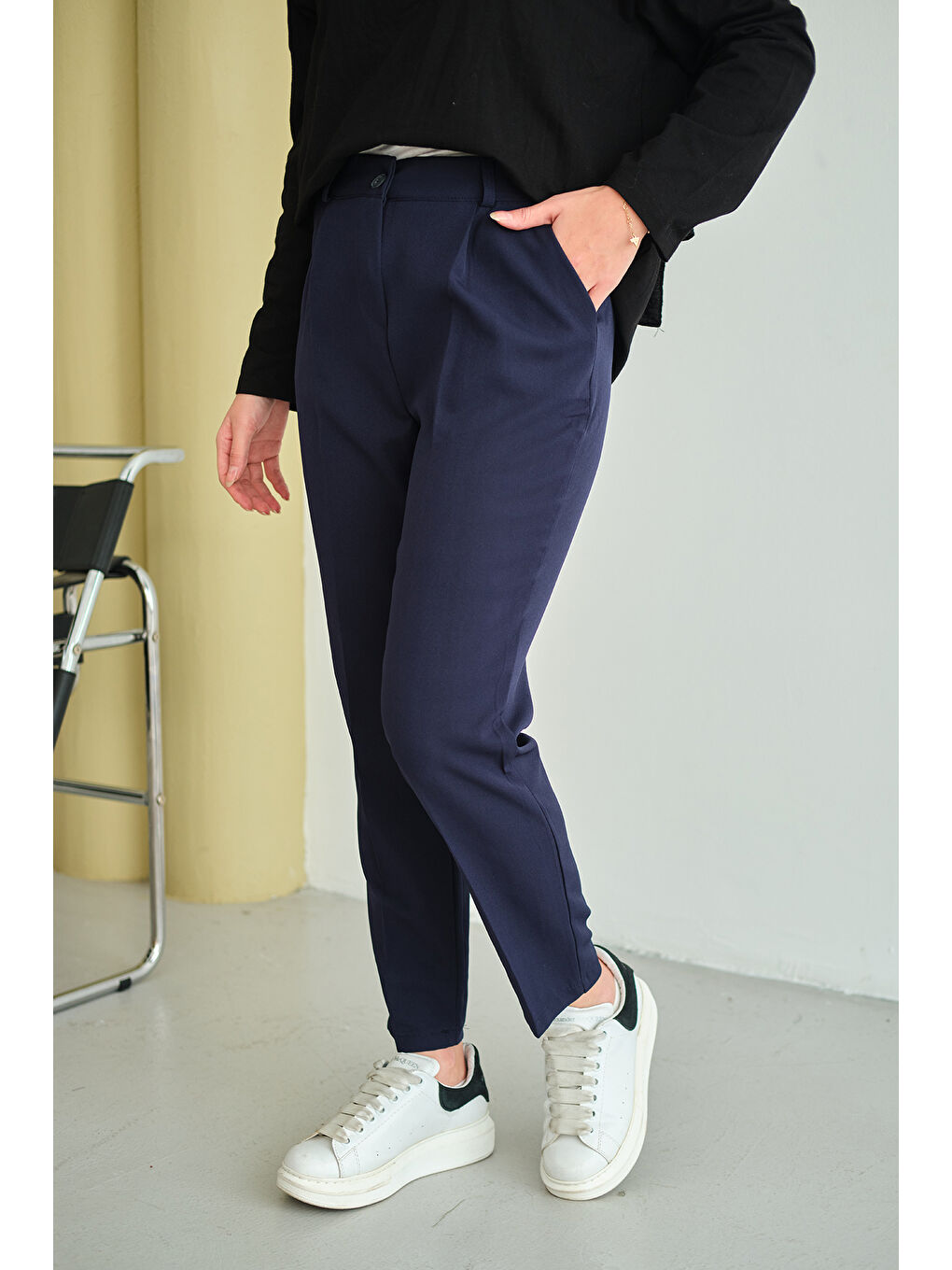 Kadın Pileli Düz Paça Pantolon Lacivert-3