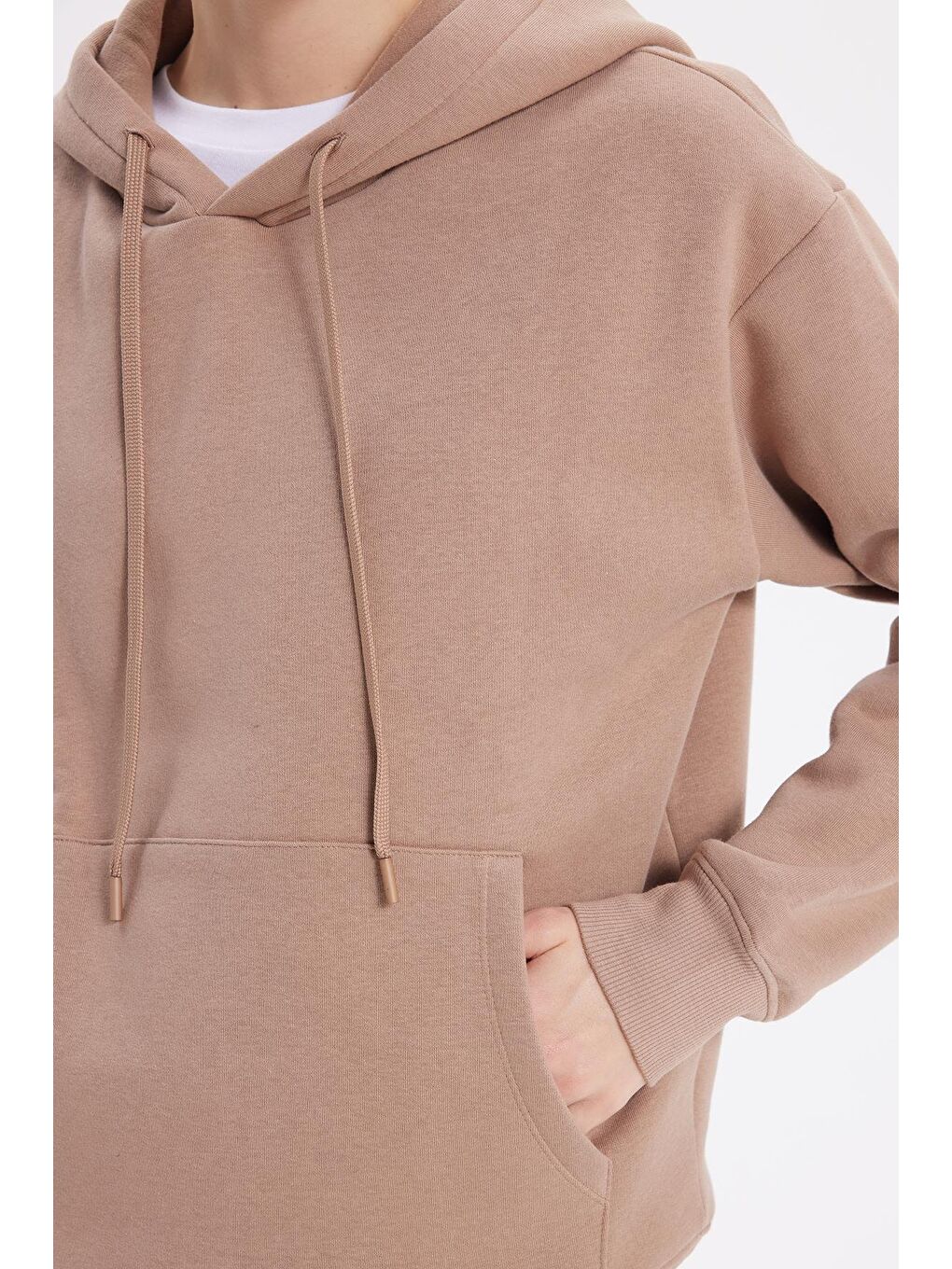 Bej Kadın Oversize Geniş Kesim Pamuklu Yumuşak Dokulu İçi Polarlı Basic Vizon Kapüşonlu Sweatshirt-2