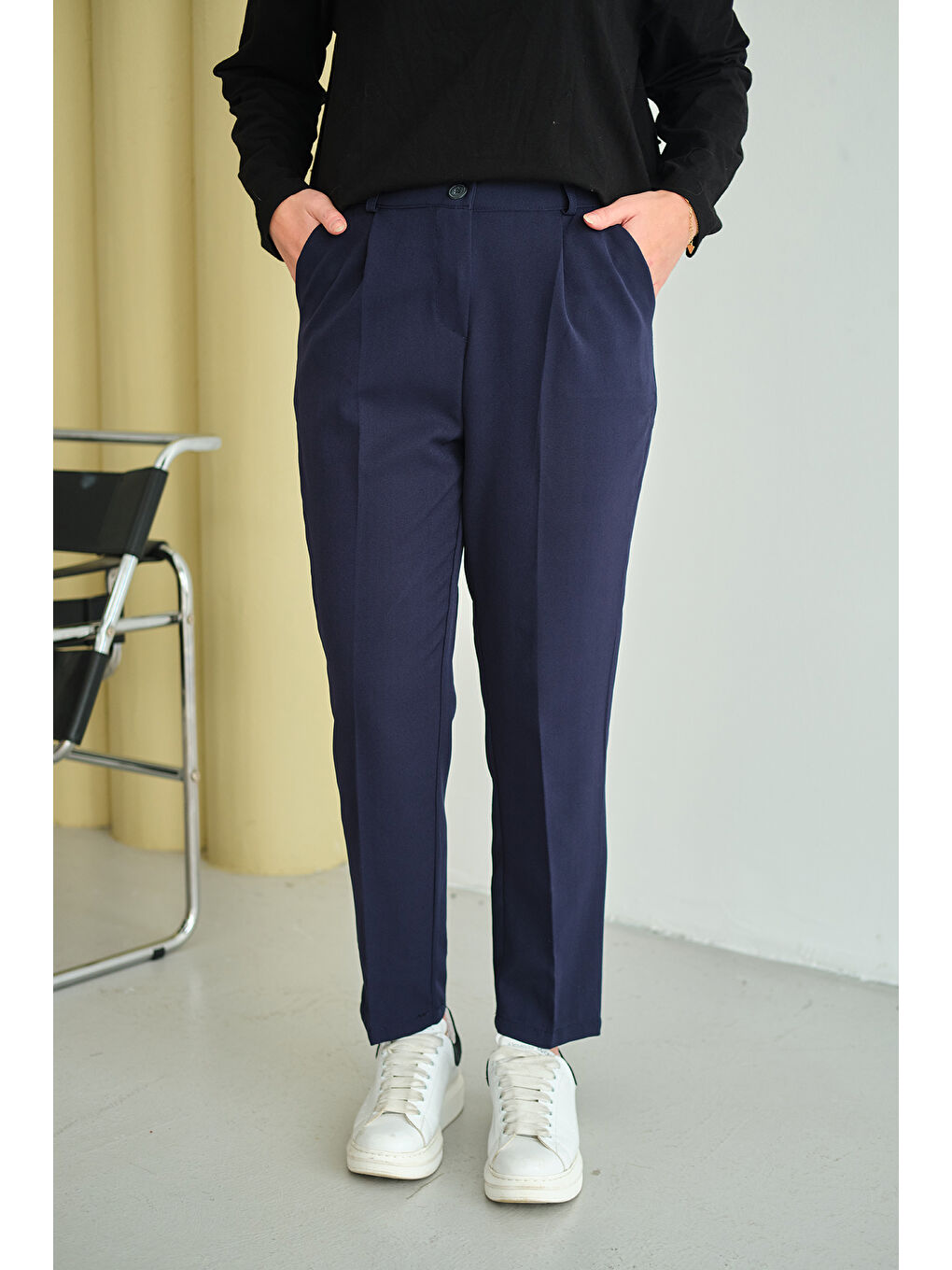 Kadın Pileli Düz Paça Pantolon Lacivert-4