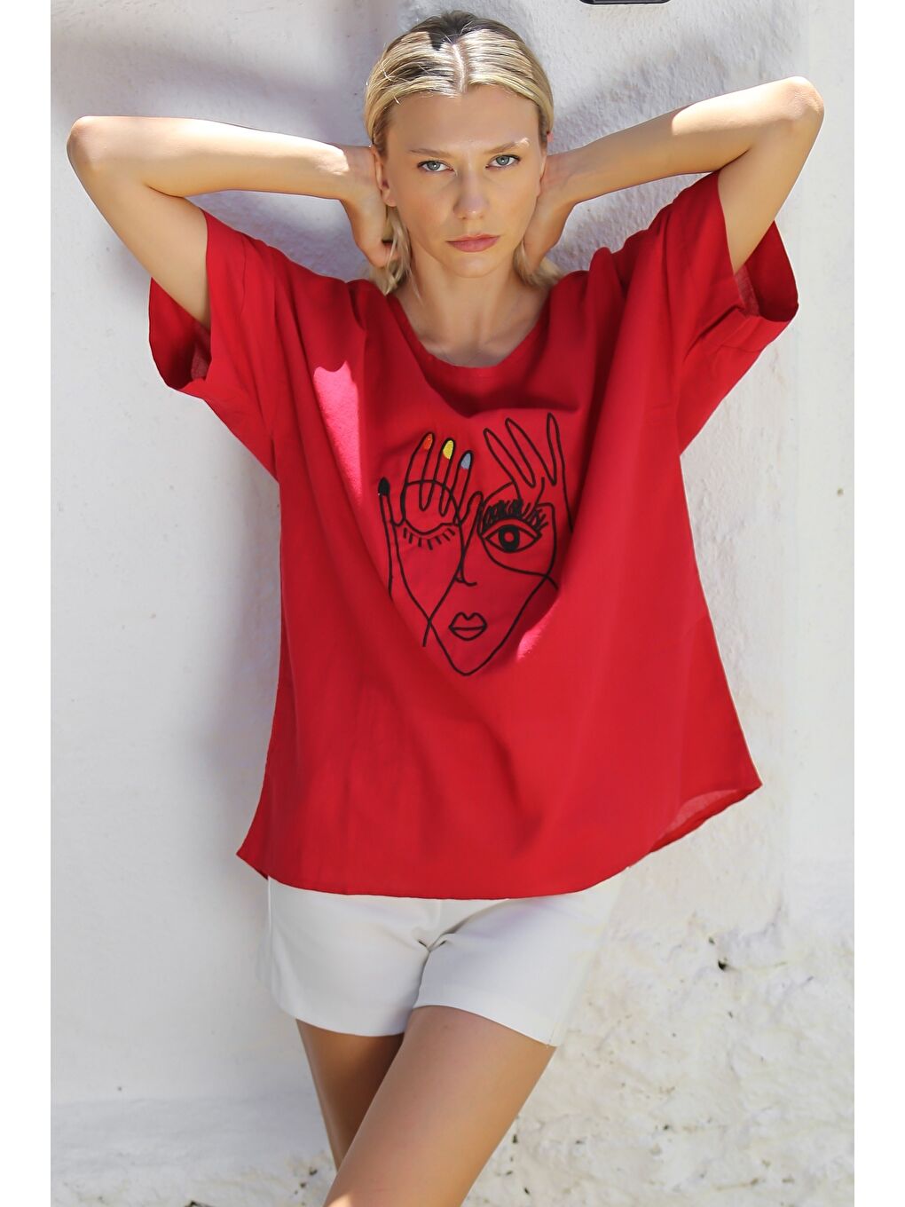 Kırmızı Havuz Yaka Kısa Kol Nakışlı Dokuma Casual Pamuklu Bluz-3