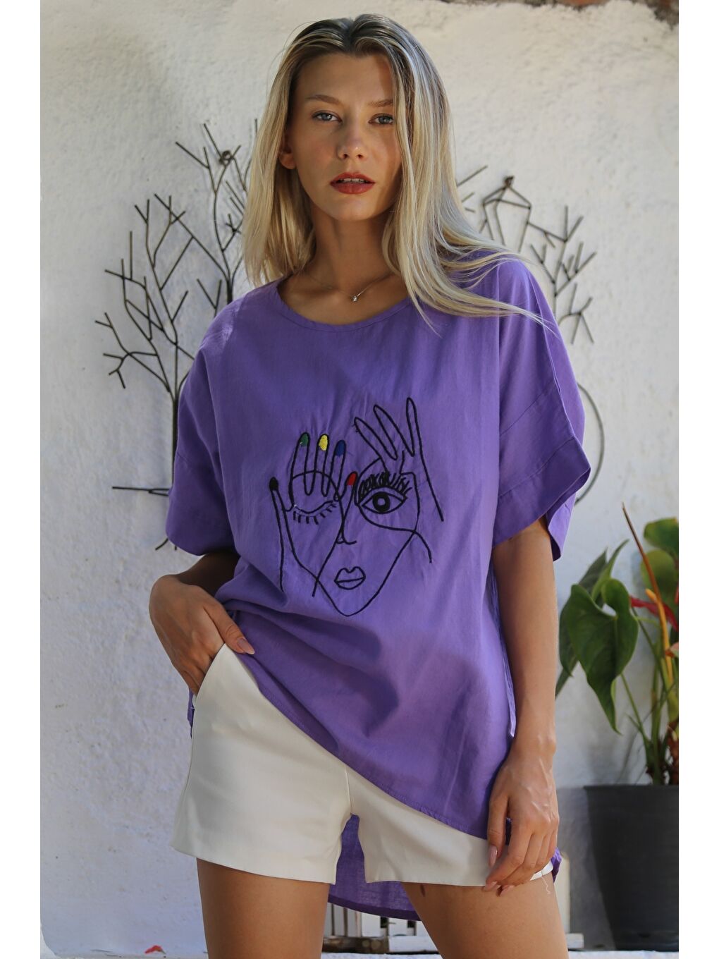 Açık Mor Havuz Yaka Kısa Kol Nakışlı Dokuma Casual Pamuklu Bluz-1