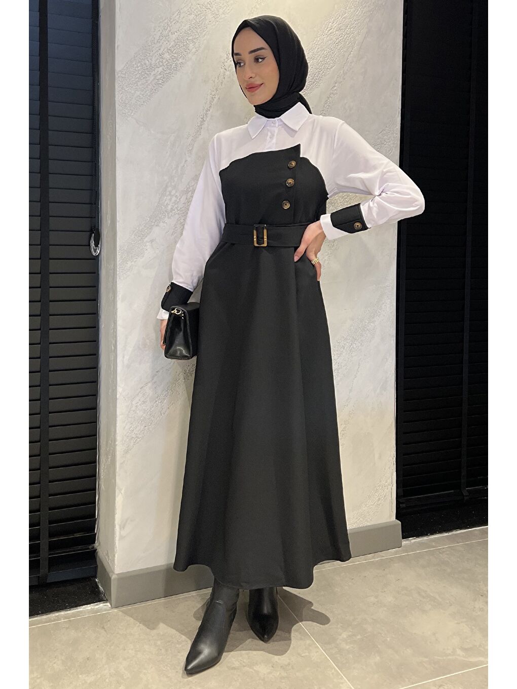 Siyah Kadın Gömlek Yaka Ön Düğmeli Kemer Detaylı Tesettür Elbise