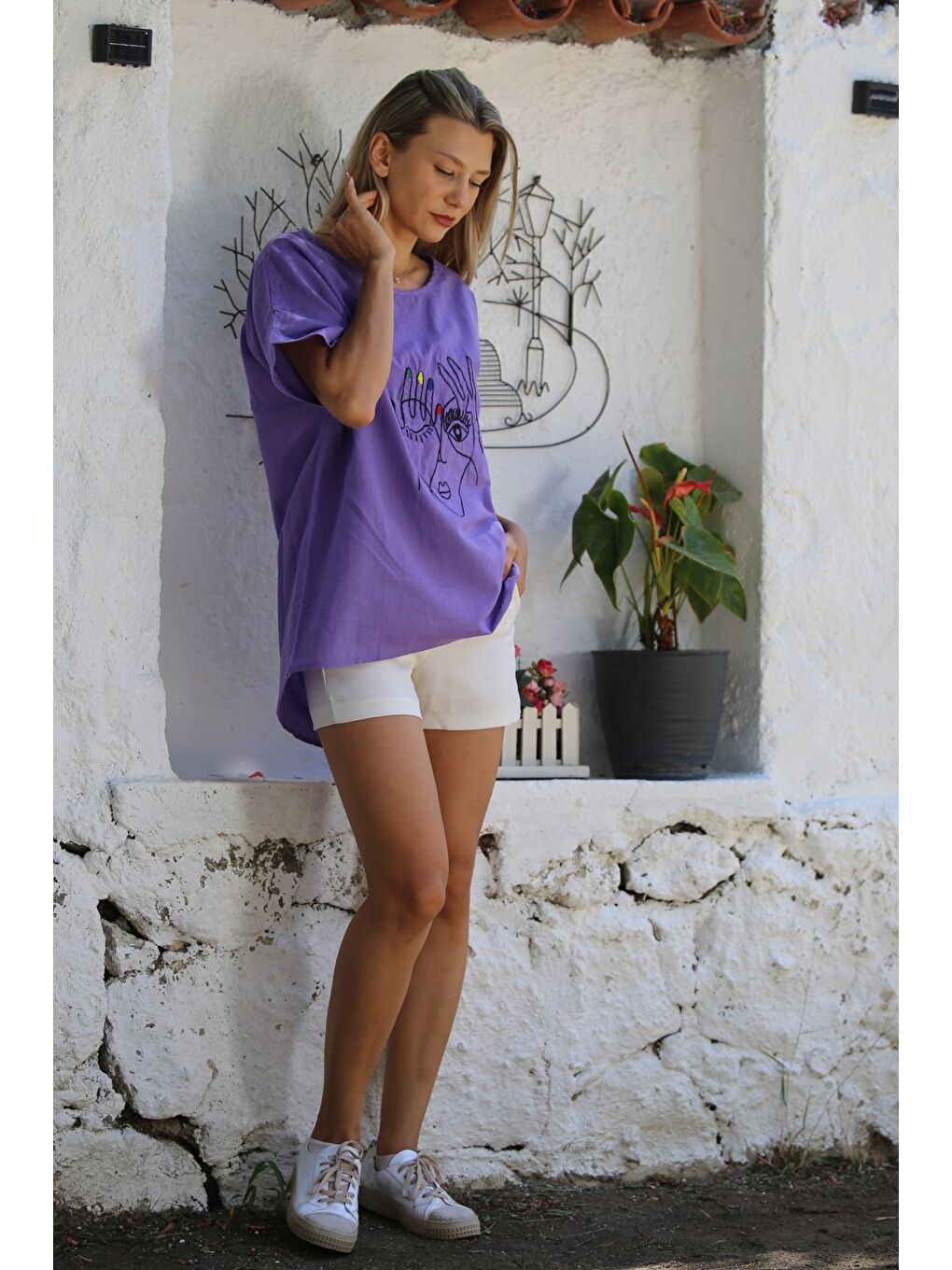 Açık Mor Havuz Yaka Kısa Kol Nakışlı Dokuma Casual Pamuklu Bluz-6