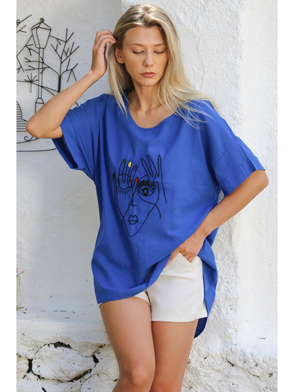 Mavi Havuz Yaka Kısa Kol Nakışlı Dokuma Casual Pamuklu Bluz-1