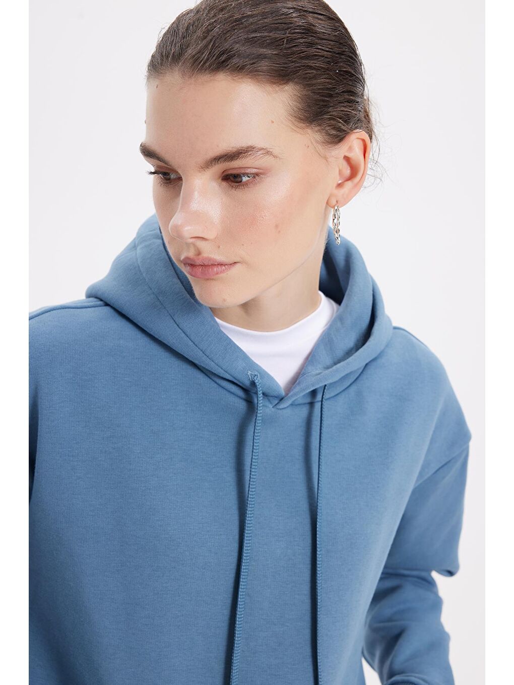 Kadın Oversize Geniş Kesim Pamuklu Yumuşak Dokulu İçi Polarlı Basic İndigo Kapüşonlu Sweatshirt-1