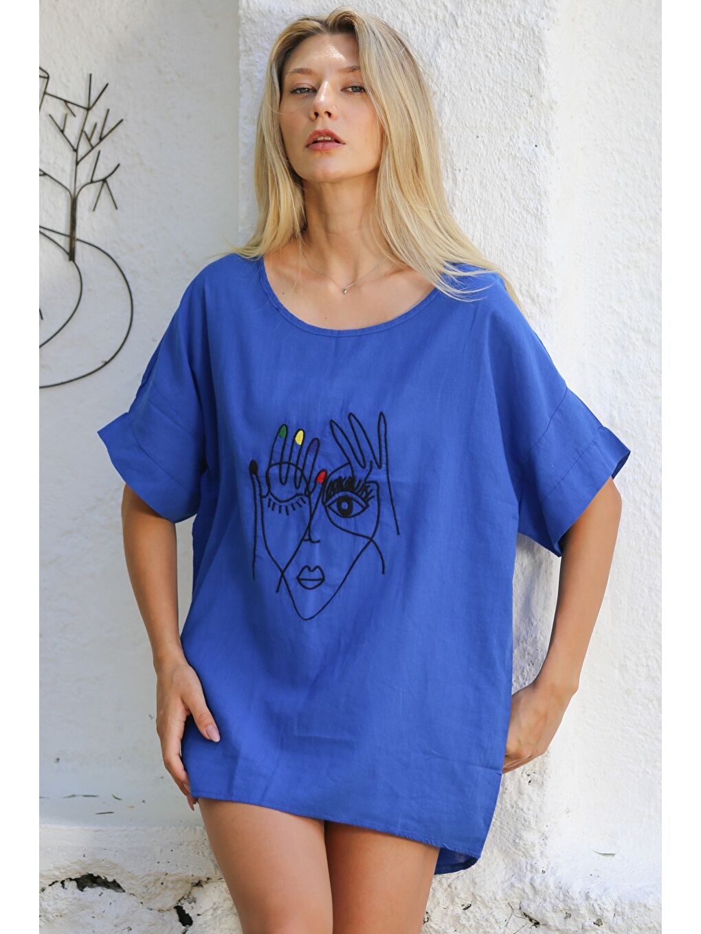 Mavi Havuz Yaka Kısa Kol Nakışlı Dokuma Casual Pamuklu Bluz-4