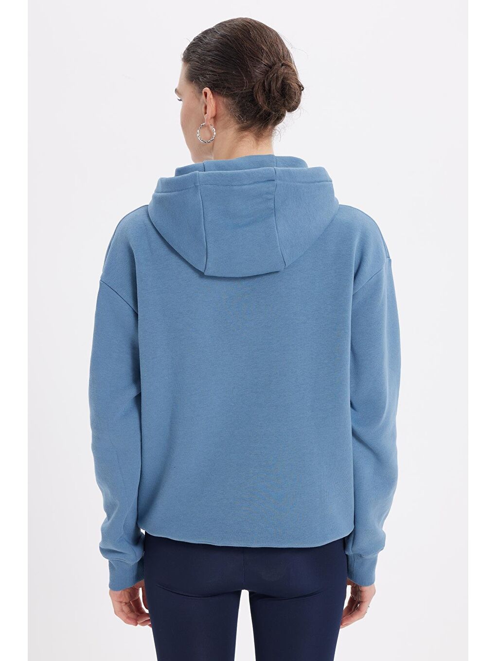 Kadın Oversize Geniş Kesim Pamuklu Yumuşak Dokulu İçi Polarlı Basic İndigo Kapüşonlu Sweatshirt-6