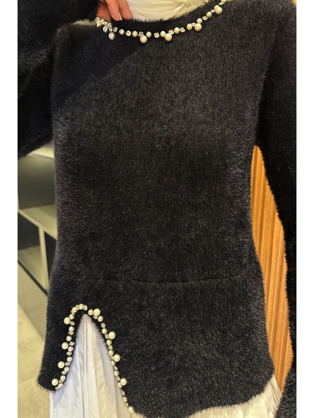 Siyah İnci Ve Taş İşlemeli Garnili Yumoş Tesettür Triko Kazak (s-m-l Beden Uyumludur.)-5