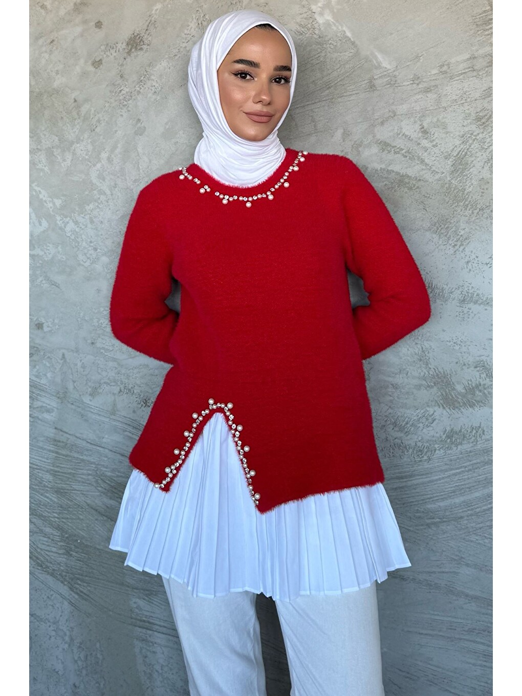 Kırmızı İnci Ve Taş İşlemeli Garnili Yumoş Tesettür Triko Kazak (s-m-l Beden Uyumludur.)