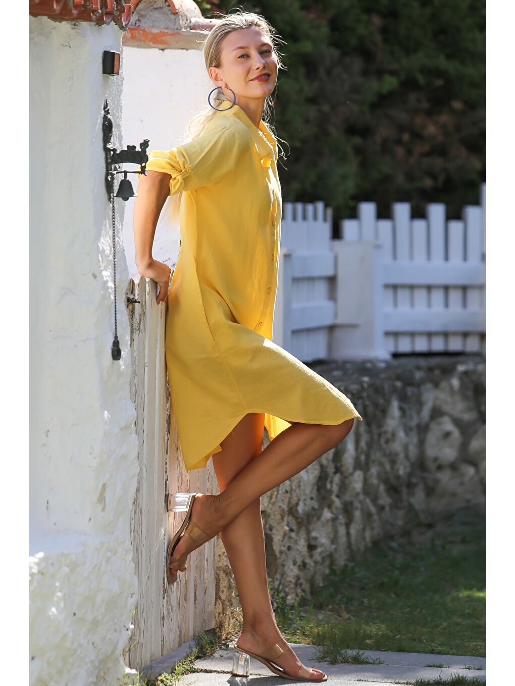 Sarı Gömlek Yaka Düğmeli Uzun Kollu Cepli Tavuskuşu Nakışlı Pamuklu Dokuma Casual Elbise-6