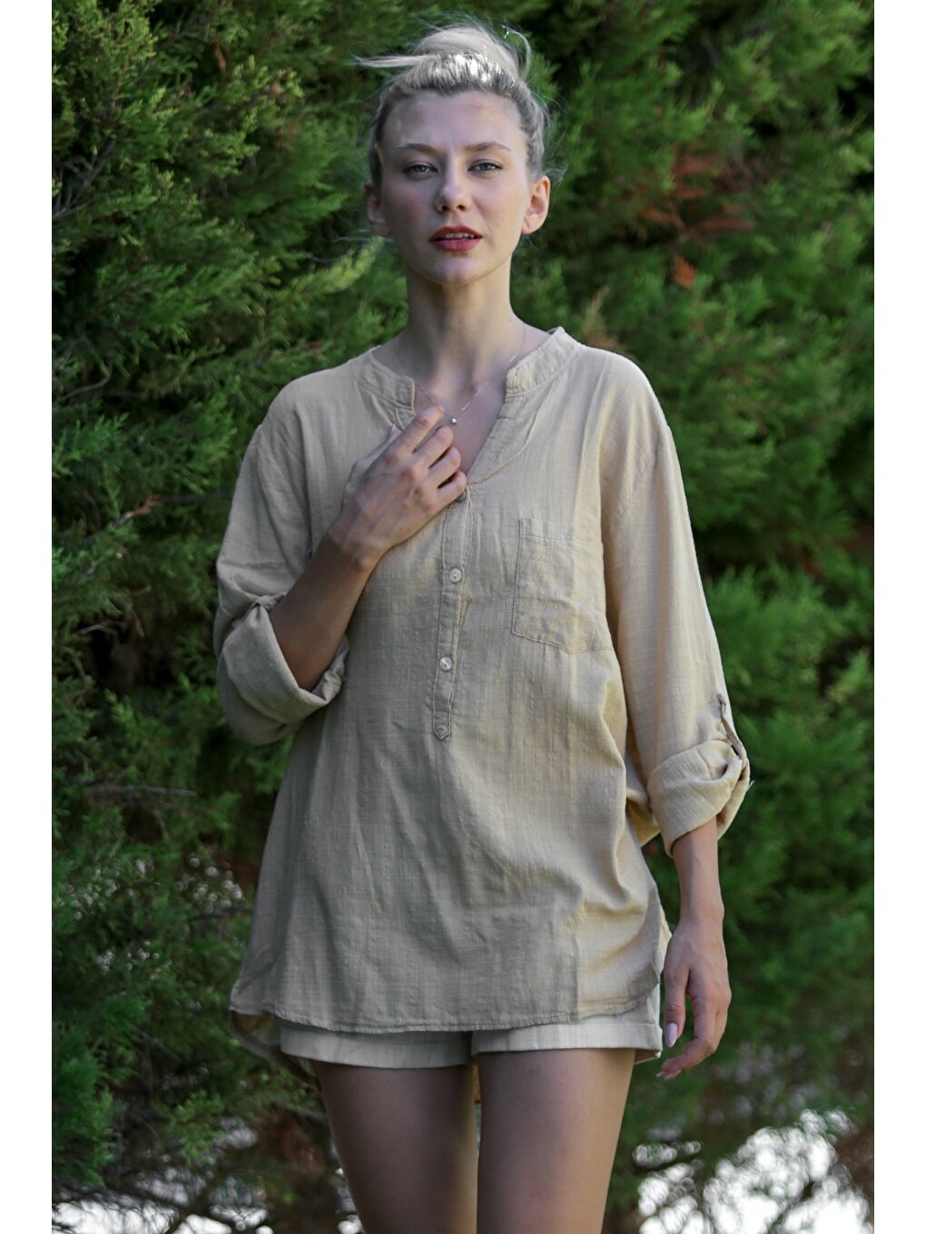 Koyu Bej Hakim Yaka Düğmeli Uzun Kollu Cepli Pamuklu Dokuma Casual Bluz-2