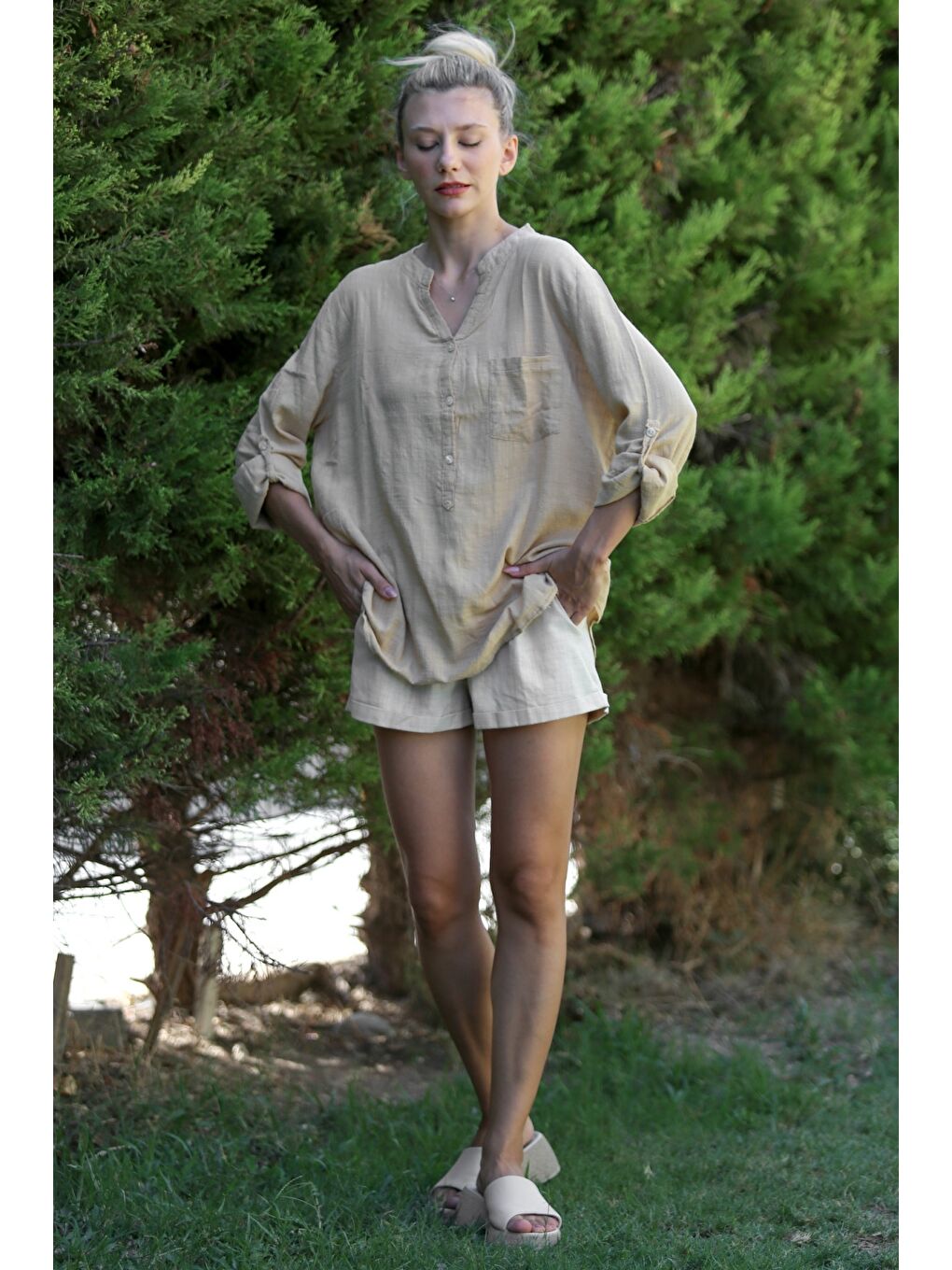 Koyu Bej Hakim Yaka Düğmeli Uzun Kollu Cepli Pamuklu Dokuma Casual Bluz-6