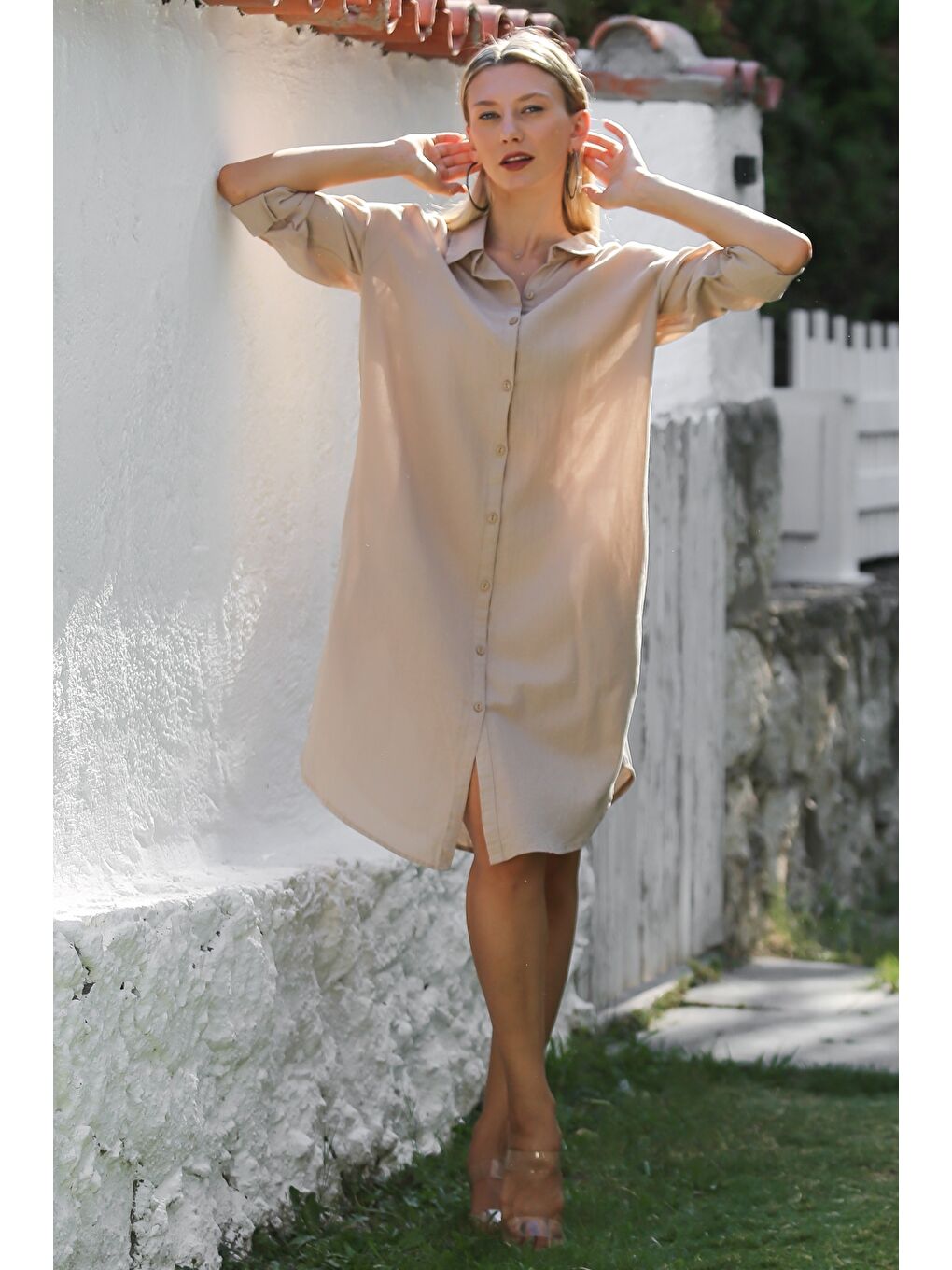 Koyu Bej Gömlek Yaka Düğmeli Uzun Kollu Cepli Göz Nakışlı Pamuklu Dokuma Casual Elbise