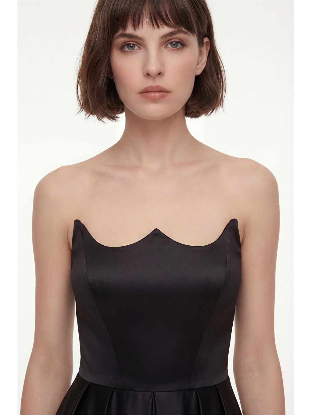 Kadın Siyah Dar Kalıp Straplez Yaka Saten Mini Mezuniyet Abiye Elbise-2