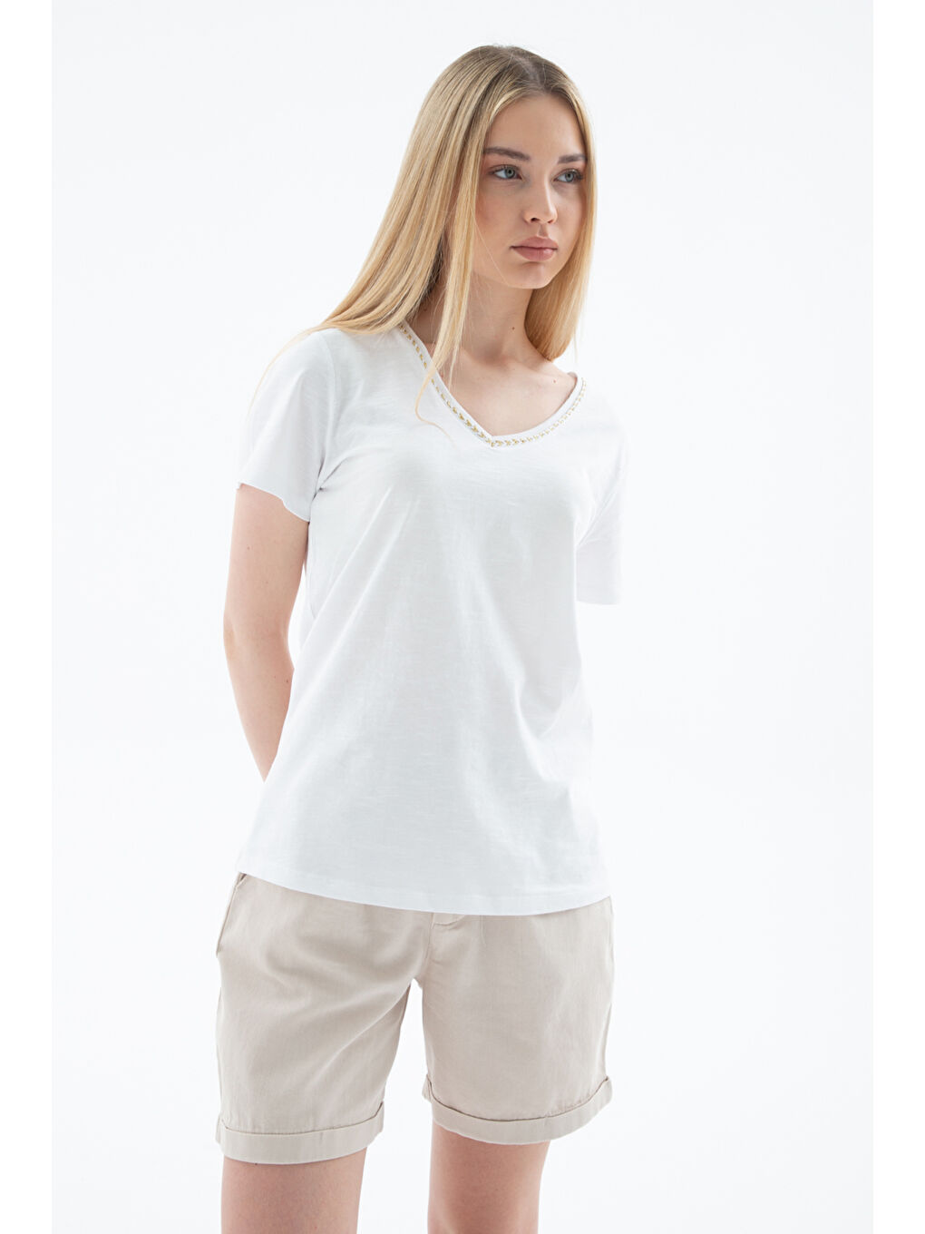 Beyaz % 100 Pamuk Normal Kalıp V Yaka T Shirt 26Y0478K1-2