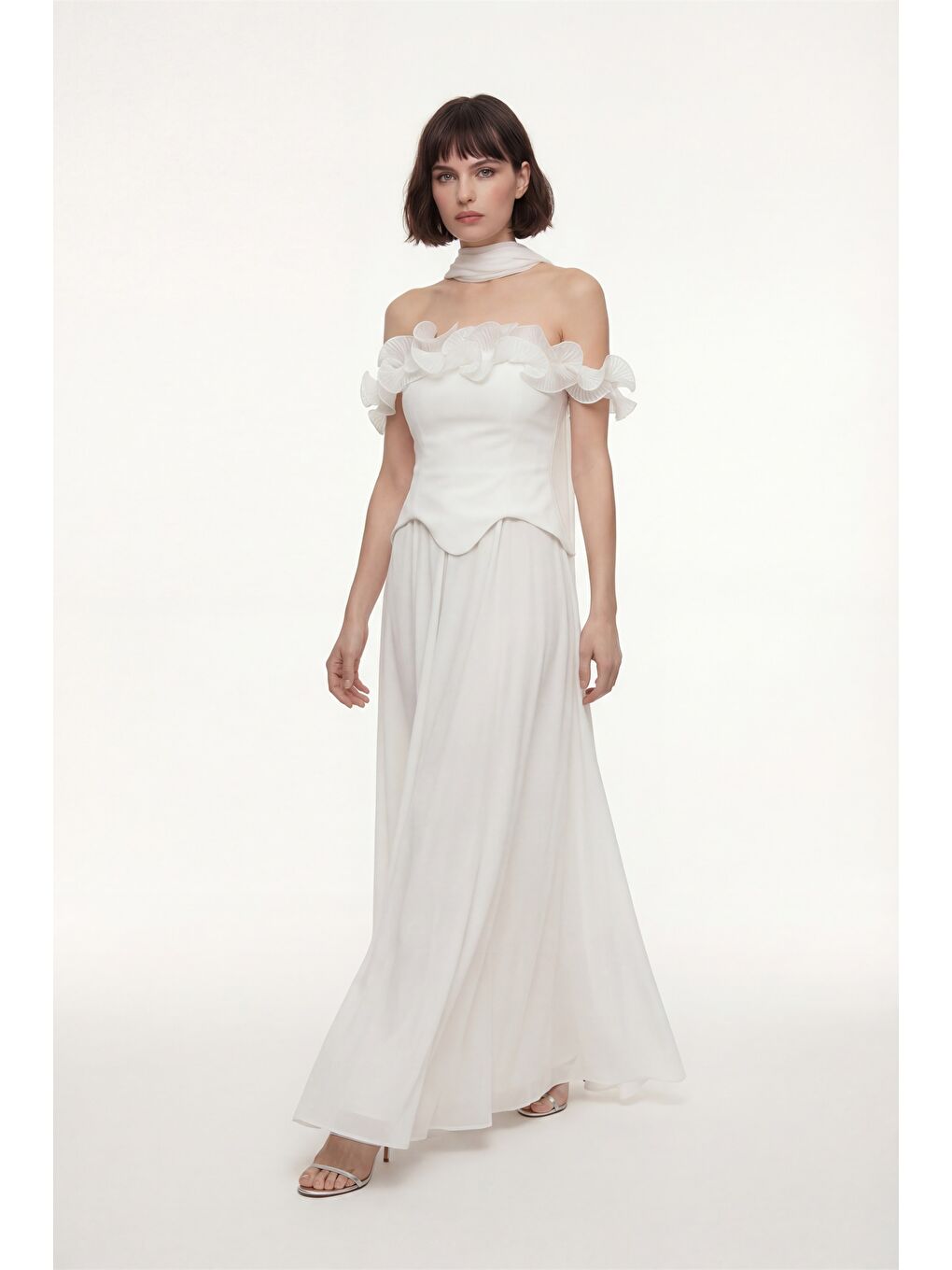 Kadın Beyaz Fırfır Detaylı Uzun Söz Nişan Nikah Abiye Elbise-1