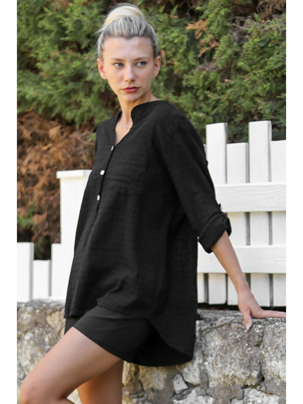 Siyah Hakim Yaka Düğmeli Uzun Kollu Cepli Pamuklu Dokuma Casual Bluz-1