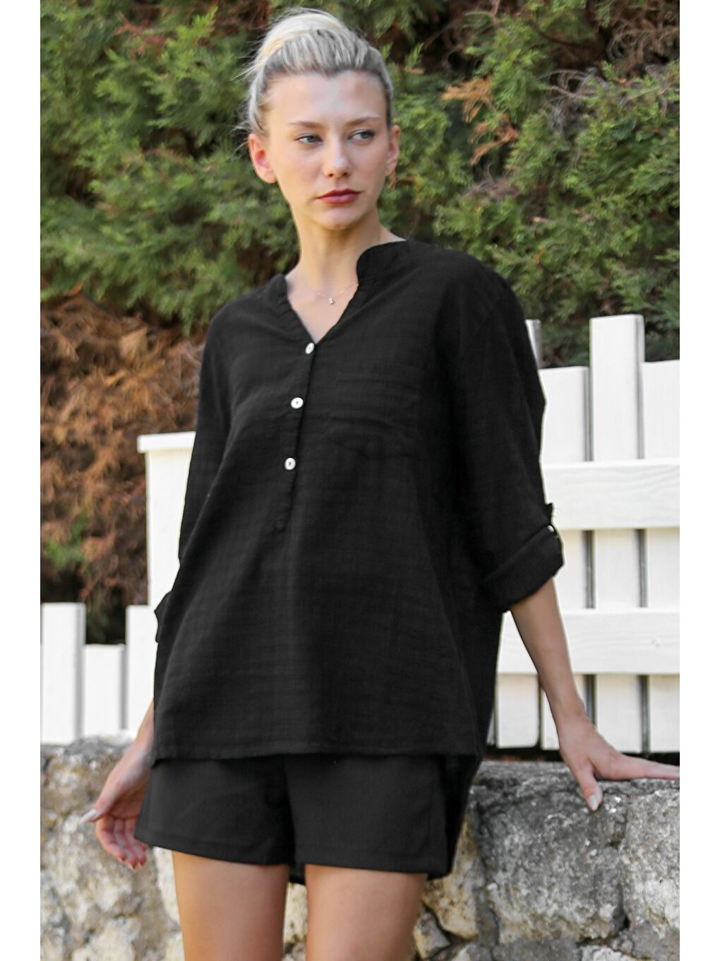 Siyah Hakim Yaka Düğmeli Uzun Kollu Cepli Pamuklu Dokuma Casual Bluz-3