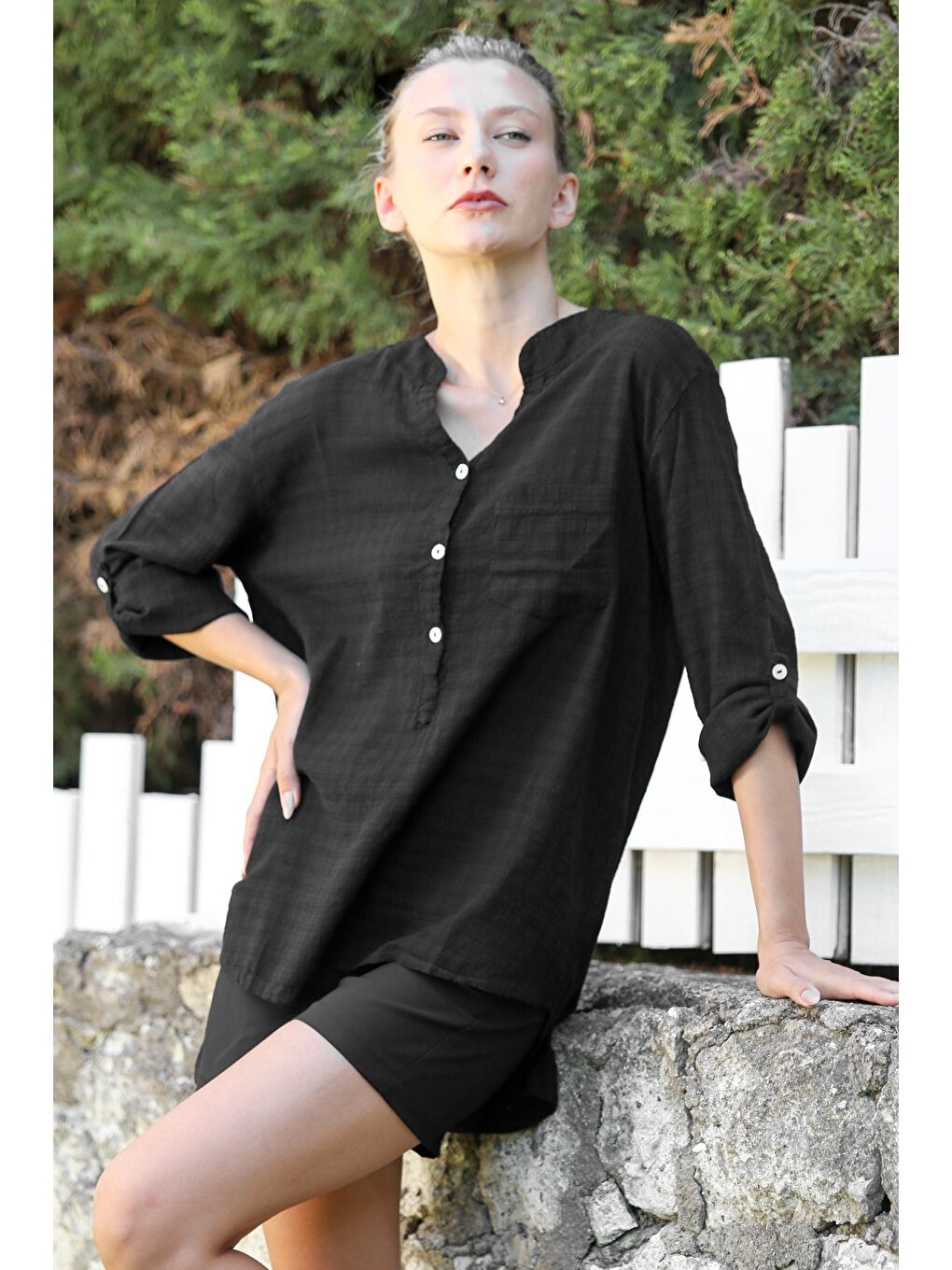 Siyah Hakim Yaka Düğmeli Uzun Kollu Cepli Pamuklu Dokuma Casual Bluz-4