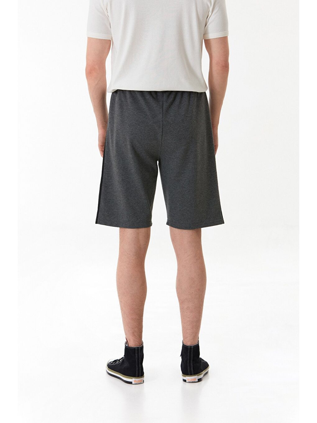 Antrasit Beli Lastikli Cebi Fermuarlı Şort-3