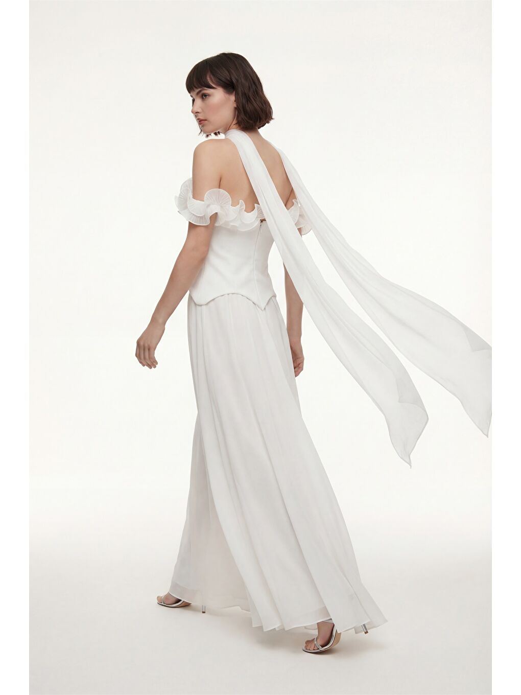 Kadın Beyaz Fırfır Detaylı Uzun Söz Nişan Nikah Abiye Elbise-5