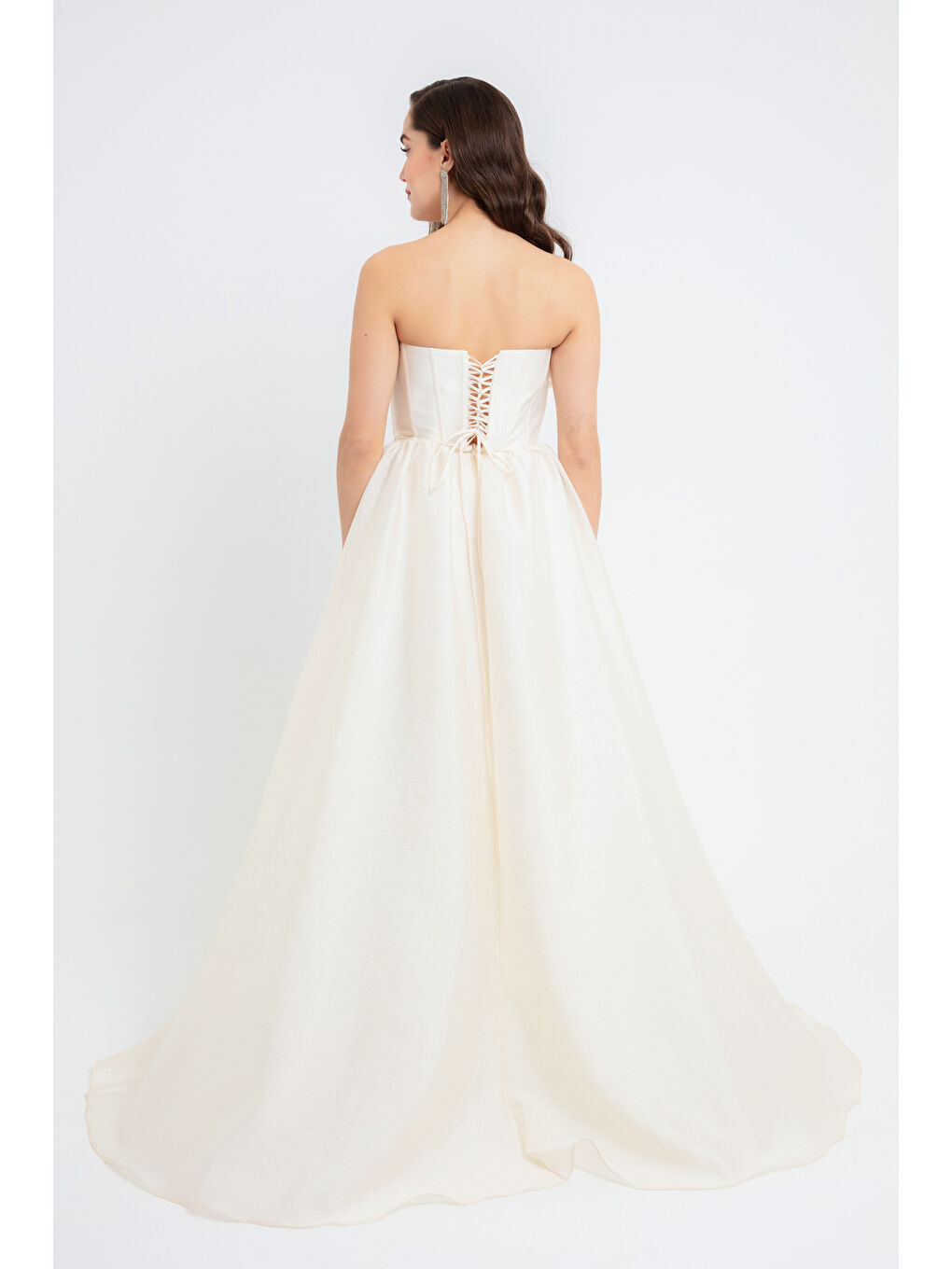 Ekru Kadın Krem Yakası Gül Detaylı Yırtmaçlı Uzun Abiye Elbise-4