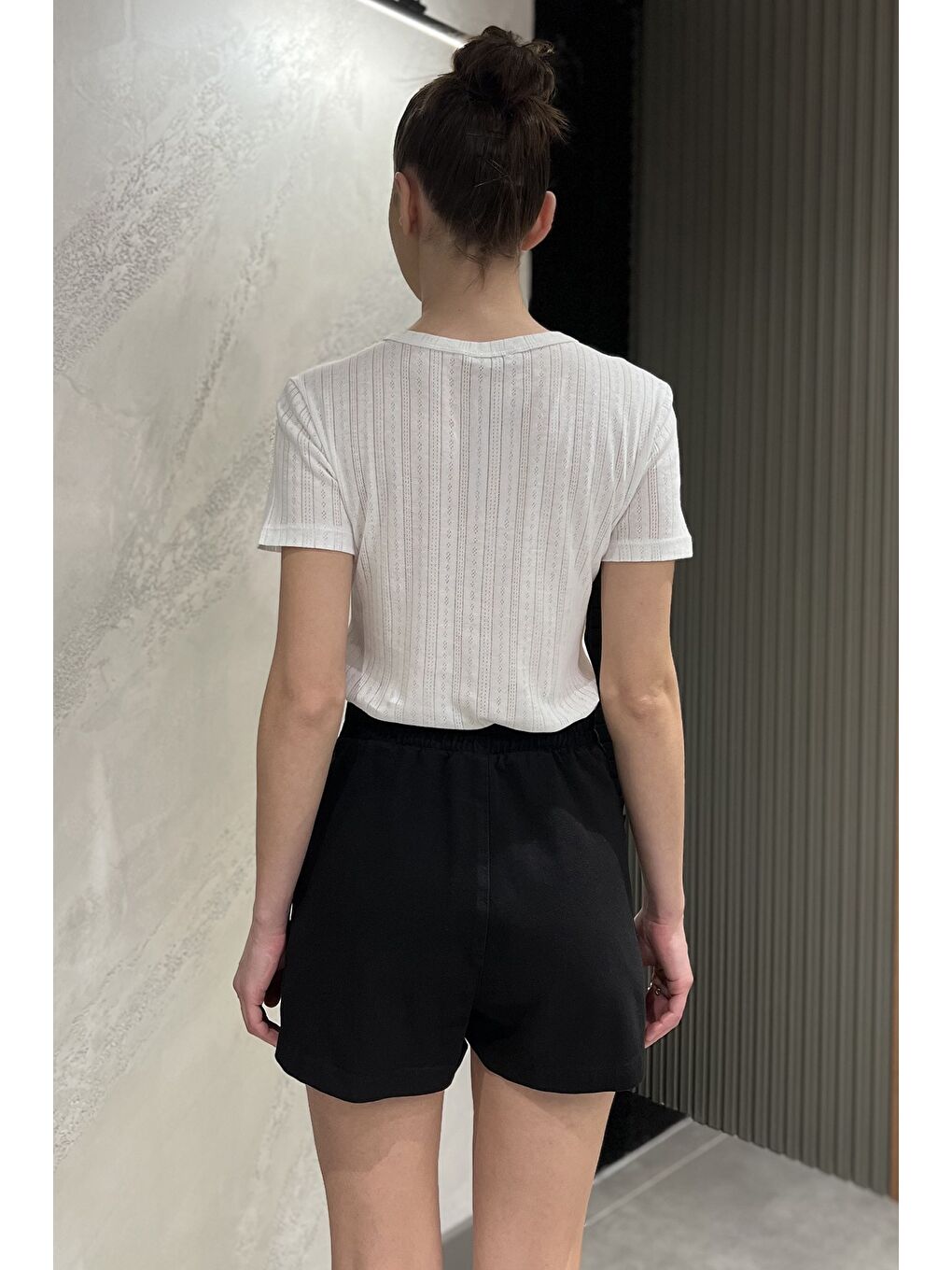 Siyah Kadın Fermuarlı Bel Lastikli Gabardin Şort Etek-3