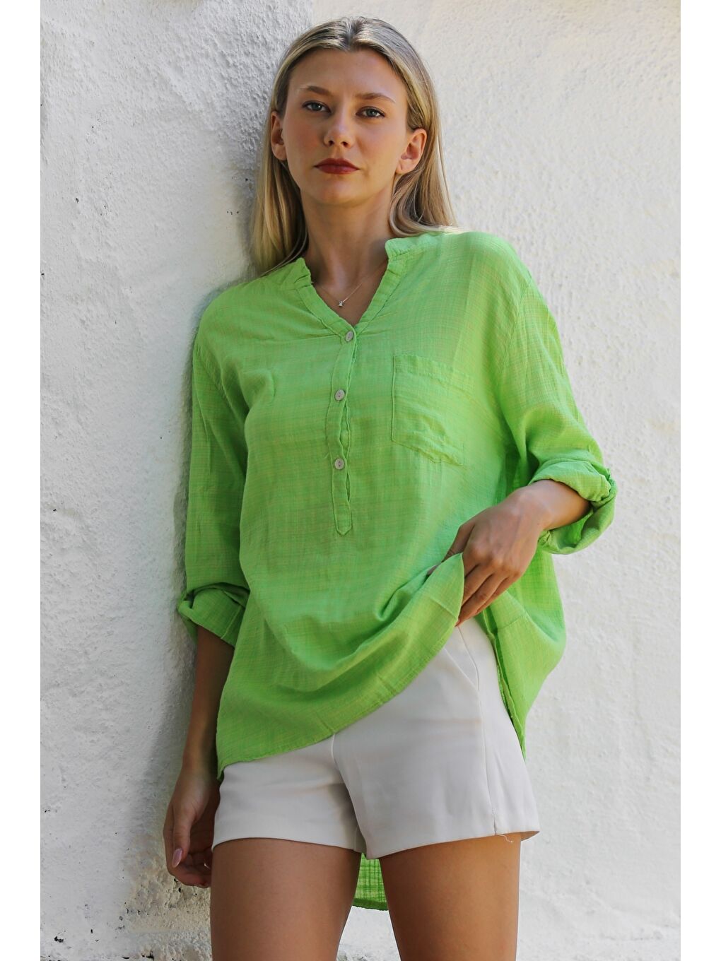 Fıstık Yeşili Hakim Yaka Düğmeli Uzun Kollu Cepli Pamuklu Dokuma Casual Bluz-2