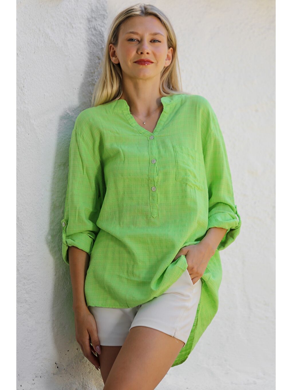 Fıstık Yeşili Hakim Yaka Düğmeli Uzun Kollu Cepli Pamuklu Dokuma Casual Bluz-3