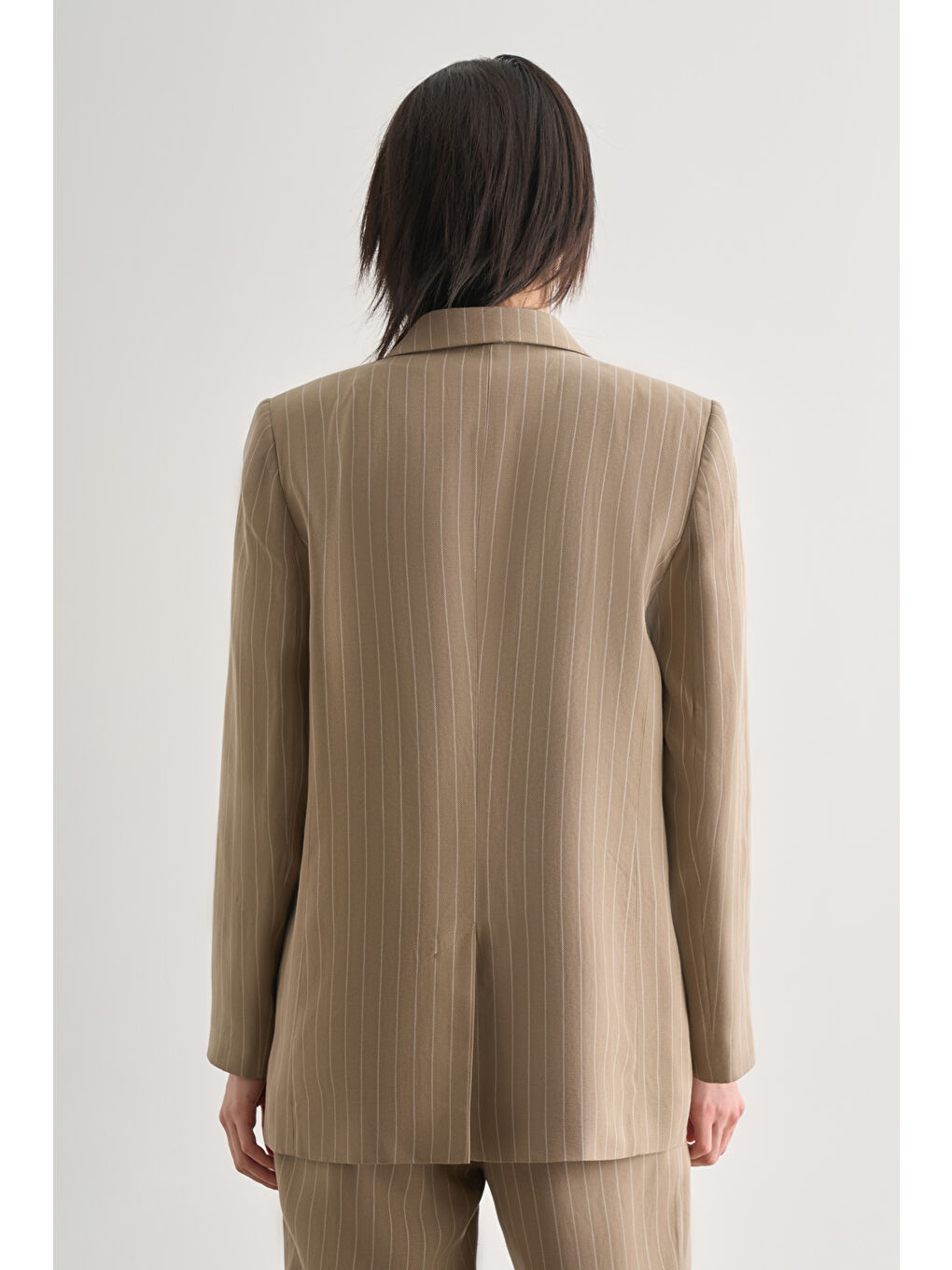 Bej Rengi İnce Çizgili Anvelop Blazer Ceket-4