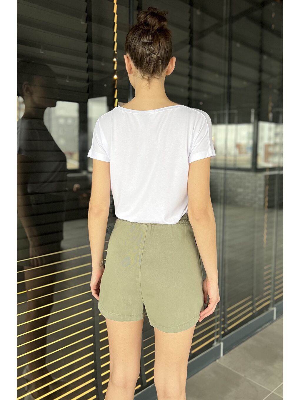 Haki Kadın Fermuarlı Bel Lastikli Gabardin Şort Etek-3