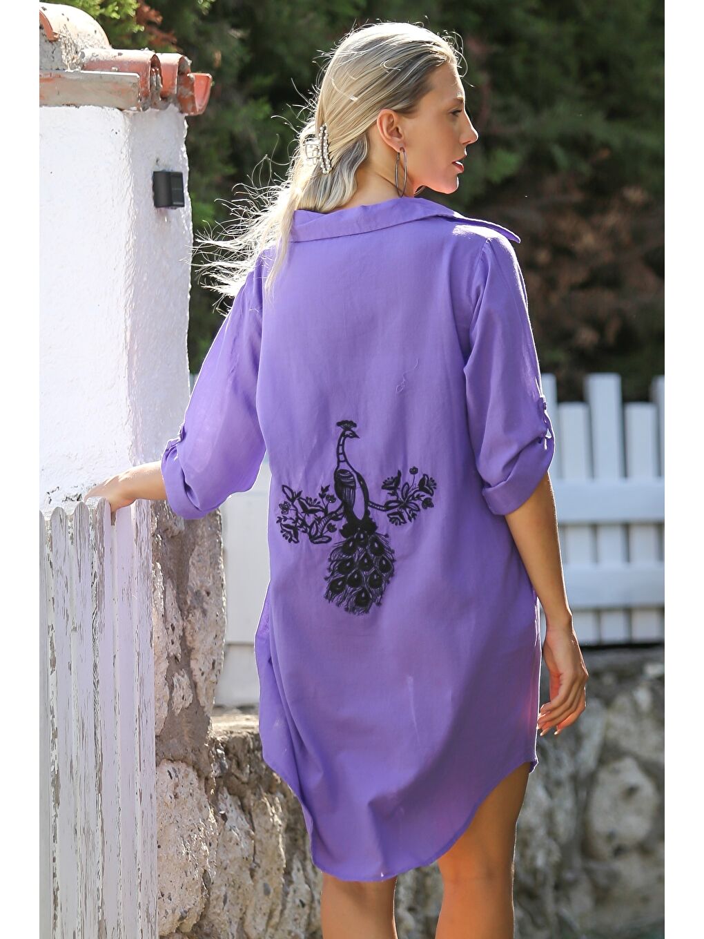 Lila Gömlek Yaka Düğmeli Uzun Kollu Cepli Tavuskuşu Nakışlı Pamuklu Dokuma Casual Elbise-1