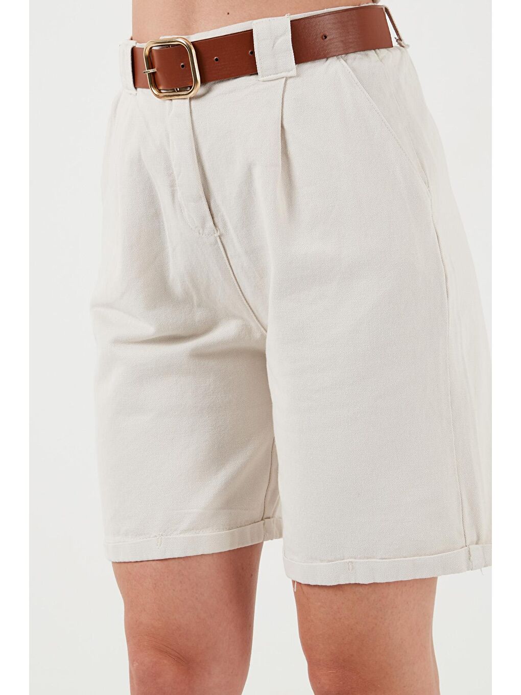 Bej Pamuklu Relaxed Fit Kemerli Gabardin Short 668Yp47102S4-4