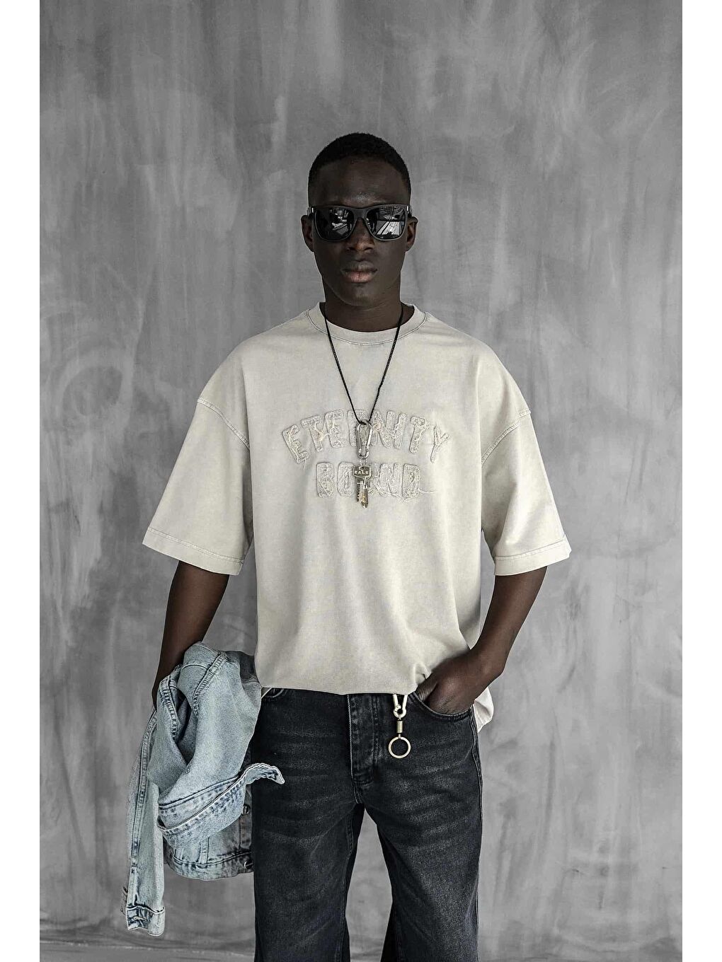 Bej Erkek Önü Slogan İşlemeli Yıkamalı Oversize Tişört Taş