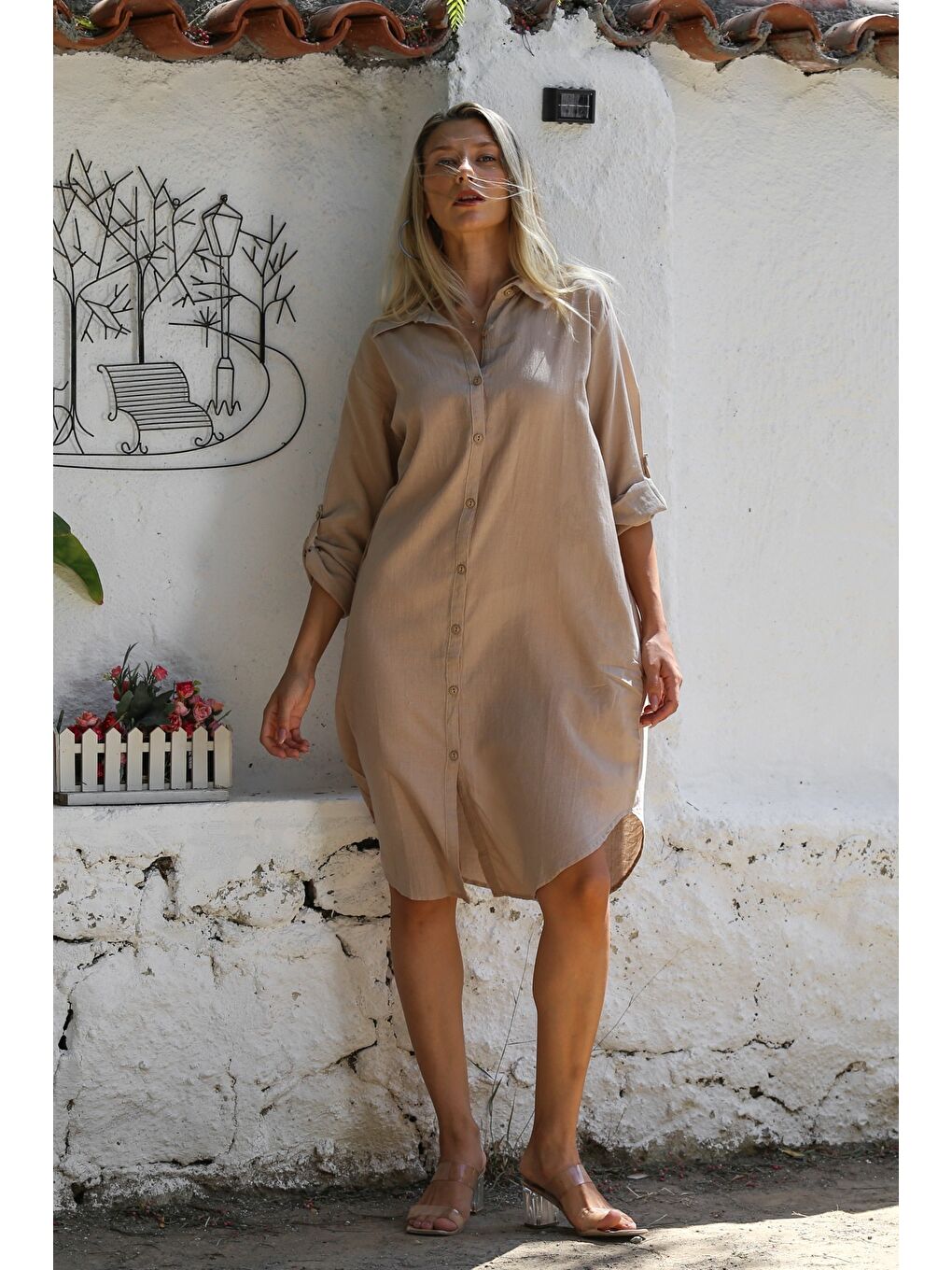 Koyu Bej Gömlek Yaka Düğmeli Uzun Kollu Cepli Tavuskuşu Nakışlı Pamuklu Dokuma Casual Elbise-5