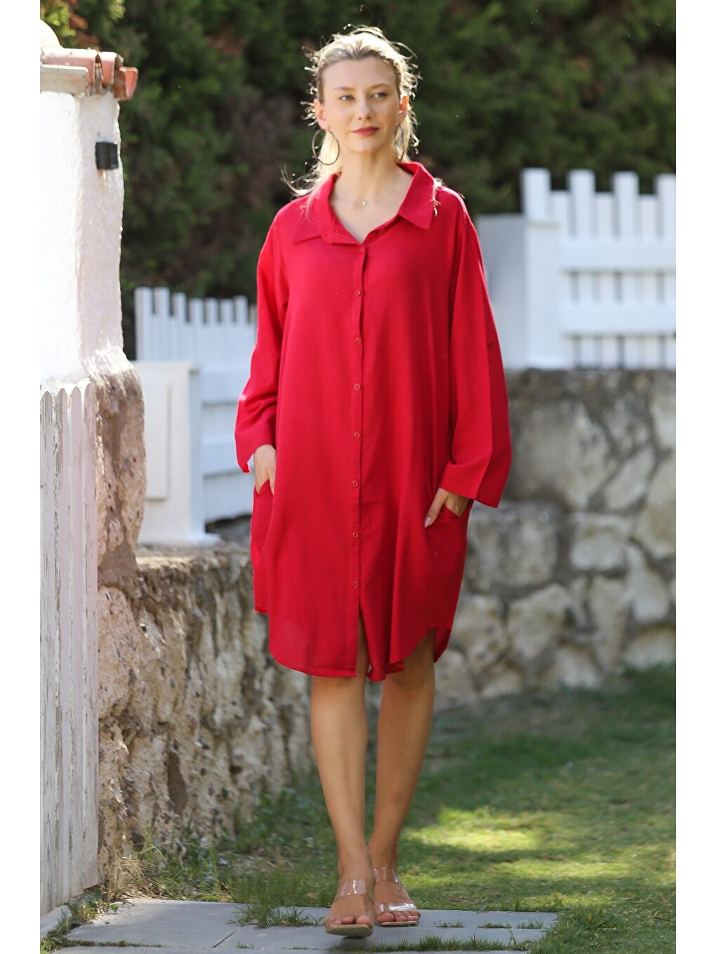 Kırmızı Gömlek Yaka Düğmeli Uzun Kollu Cepli Tavuskuşu Nakışlı Pamuklu Dokuma Casual Elbise-2